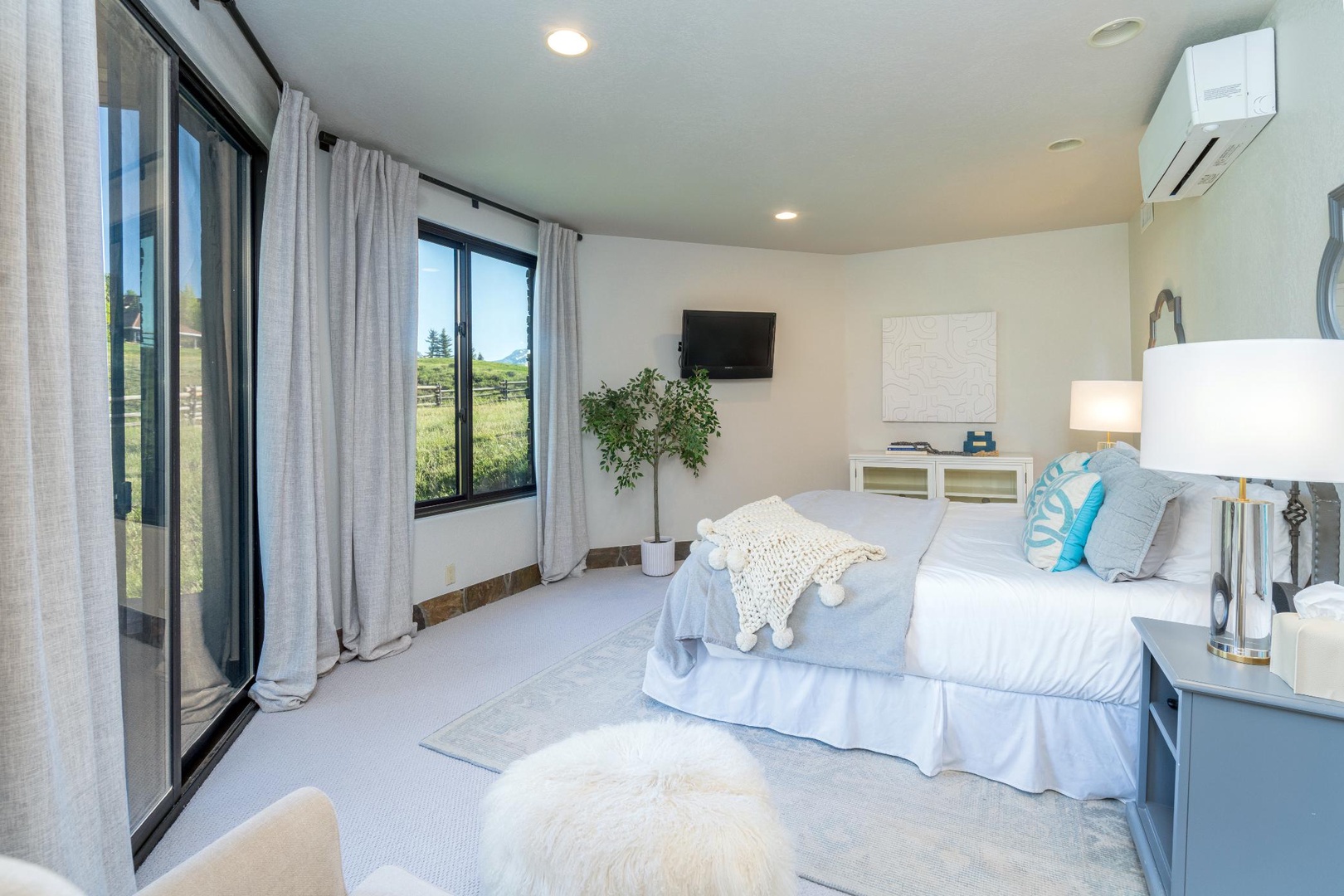 Guest Bedroom  4 - King (Lower Level) AC