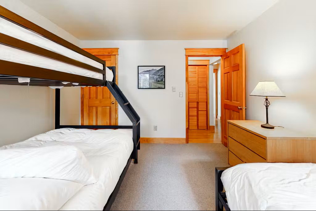 Bedroom 3 - bunk room