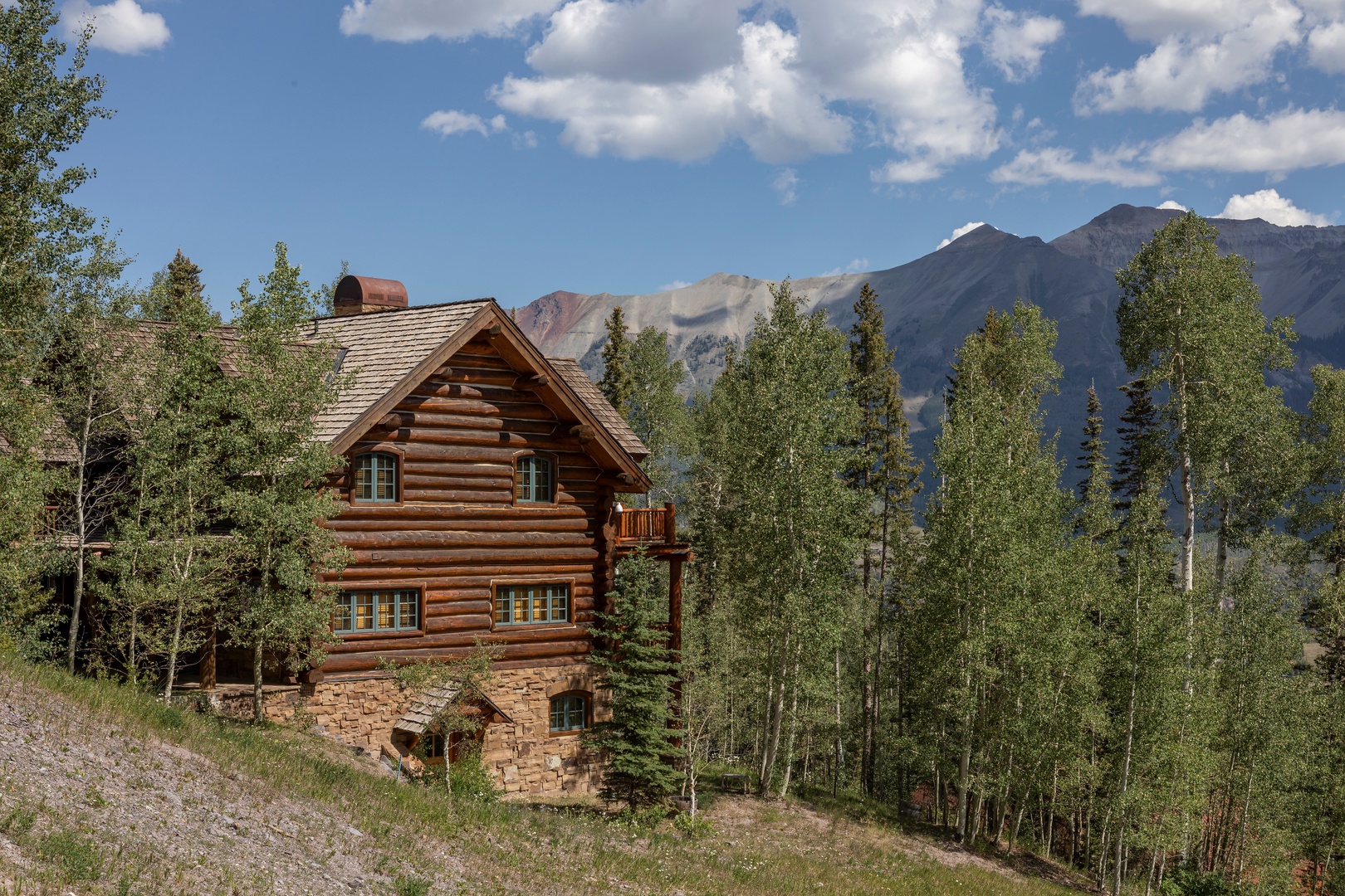 Lucky Sevens Lodge by Curate Telluride