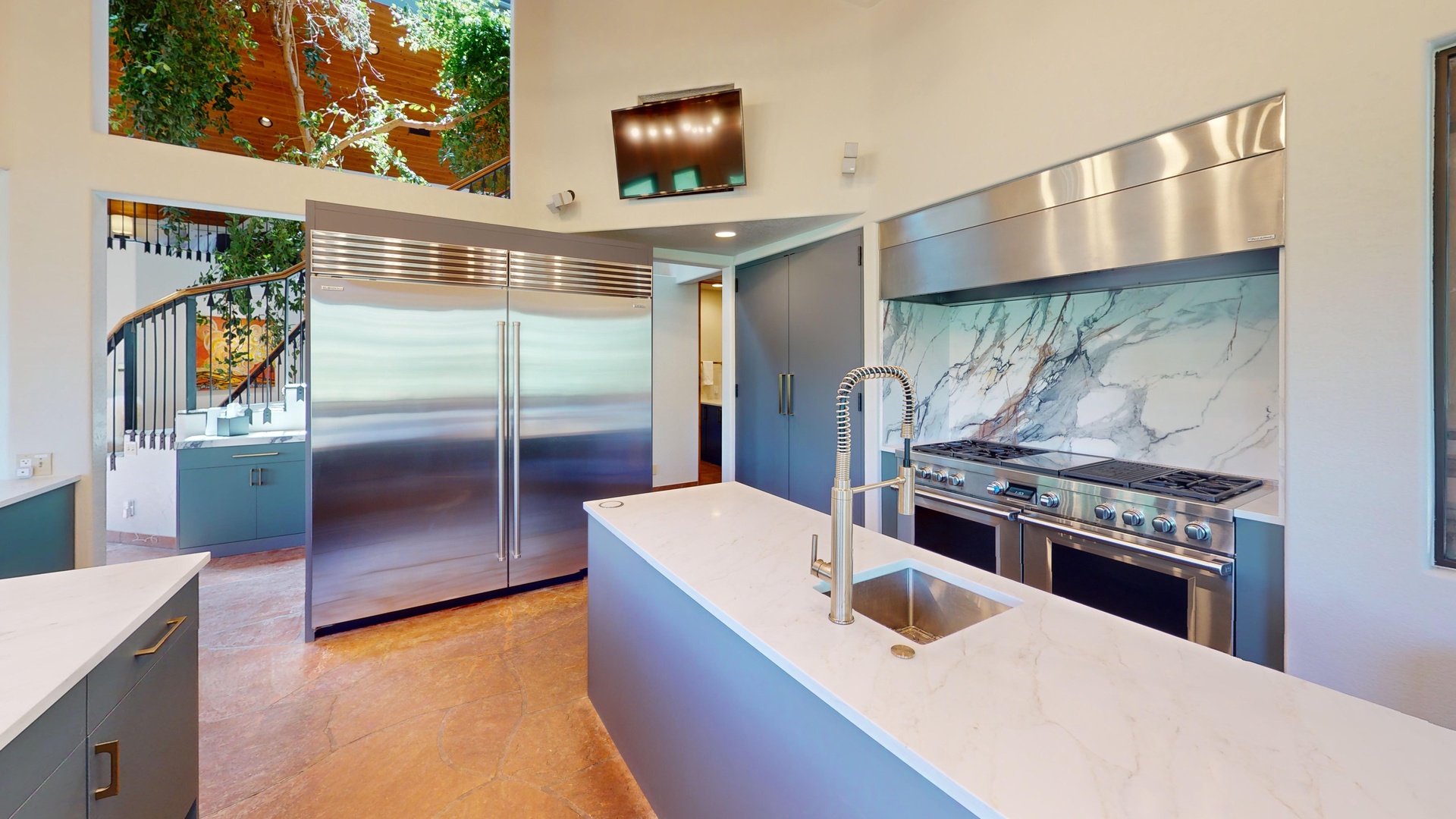 Kitchen - Cooking area with large pantry & appliances