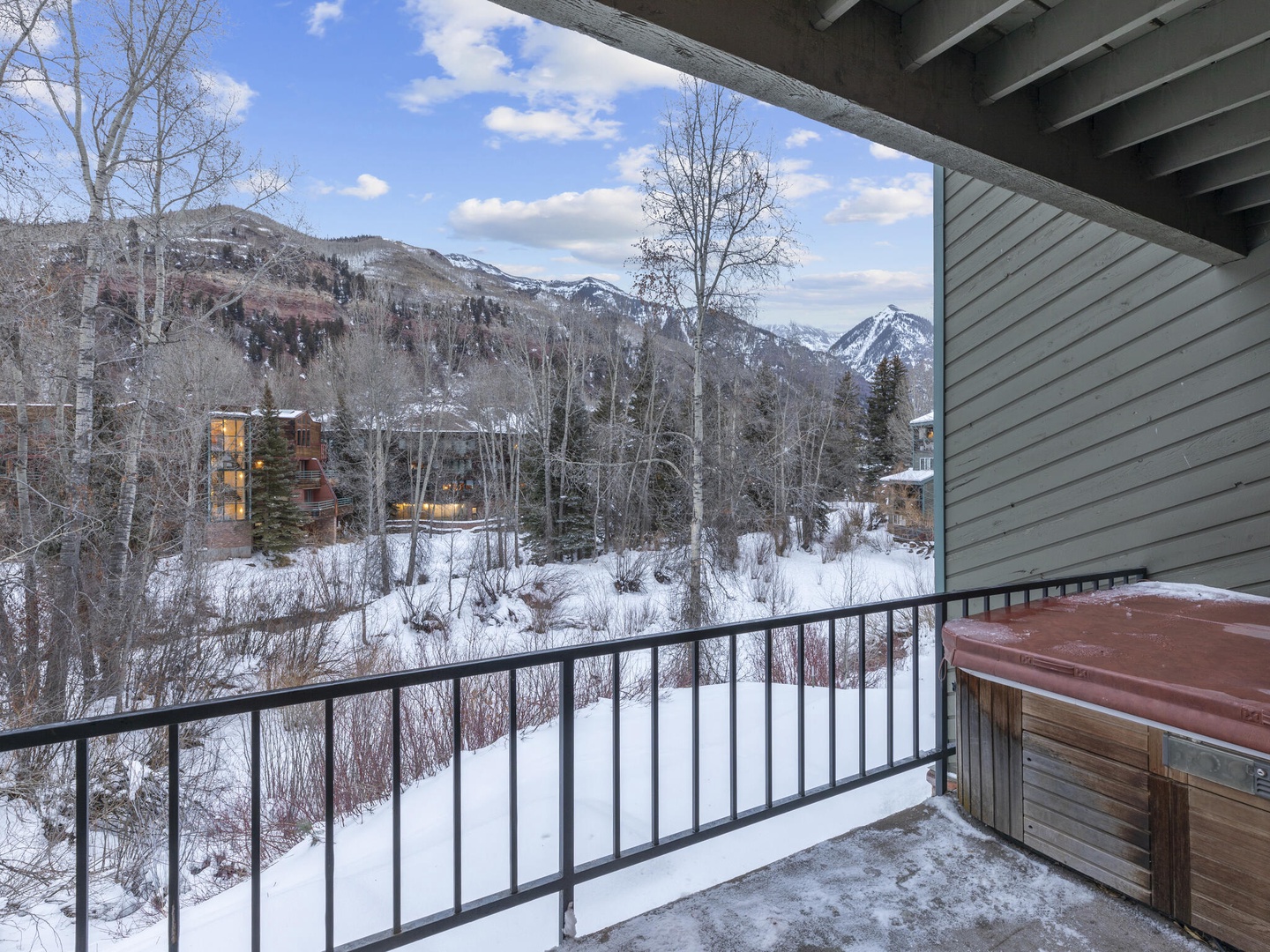 Lower Deck  Hot Tub