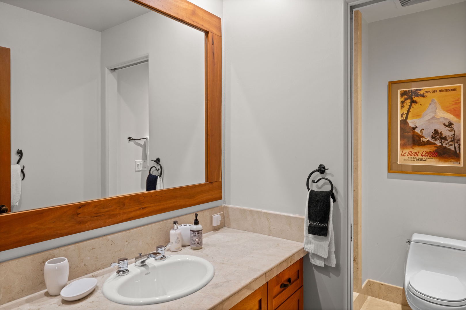 Bathroom 2 - Adjacent to bedroom 2