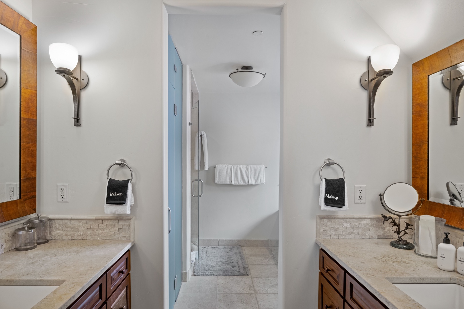 Primary Bedroom - Bathroom 1 - Jetted Tub, steam shower, private water closet