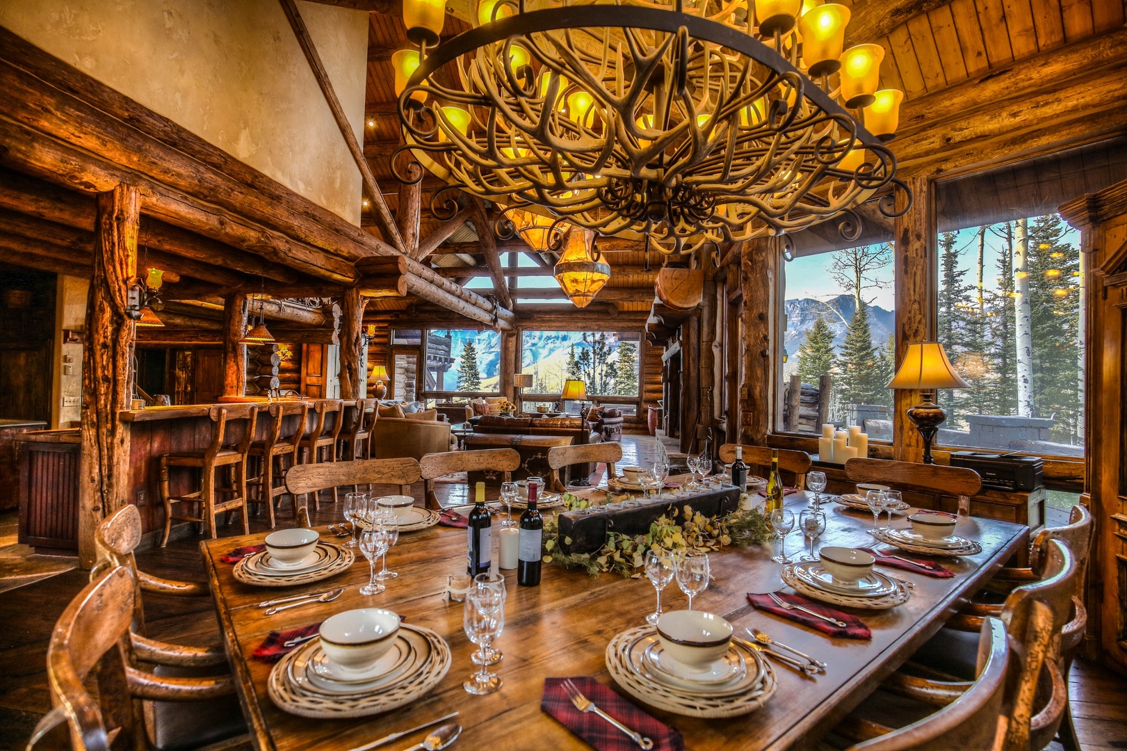 Main Lodge Informal Dining for 10