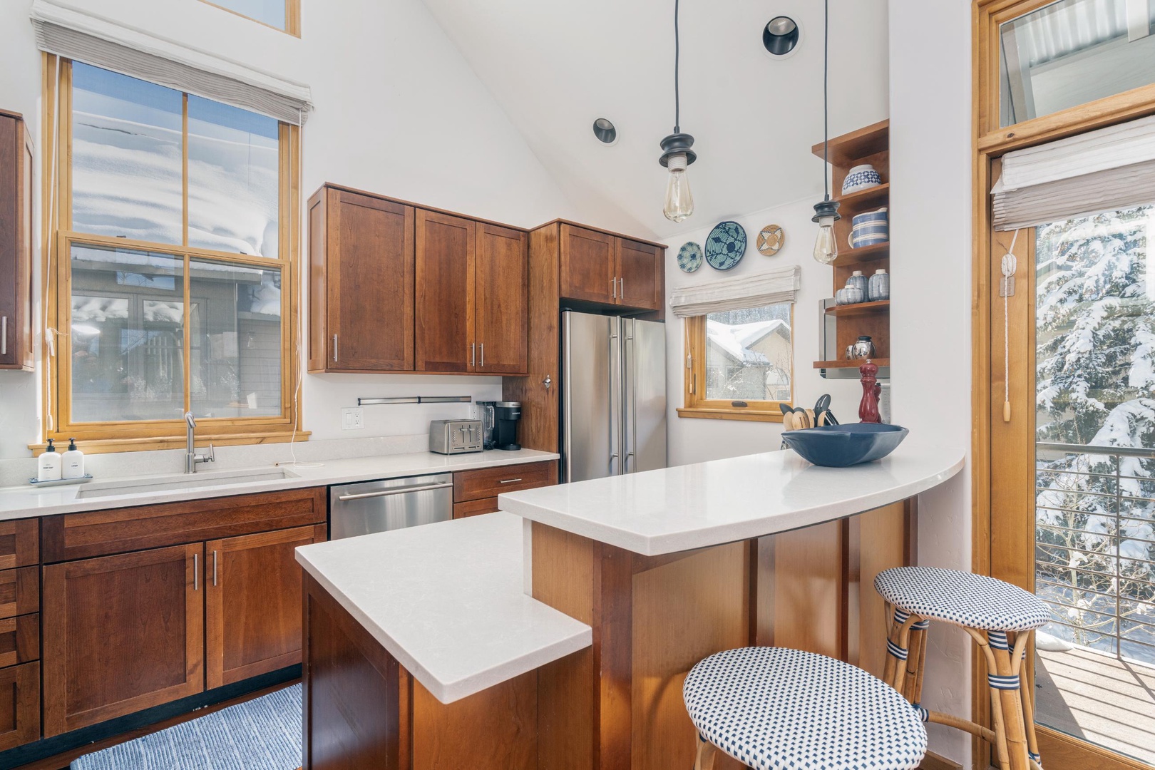 Kitchen - Fully appointed kitchen