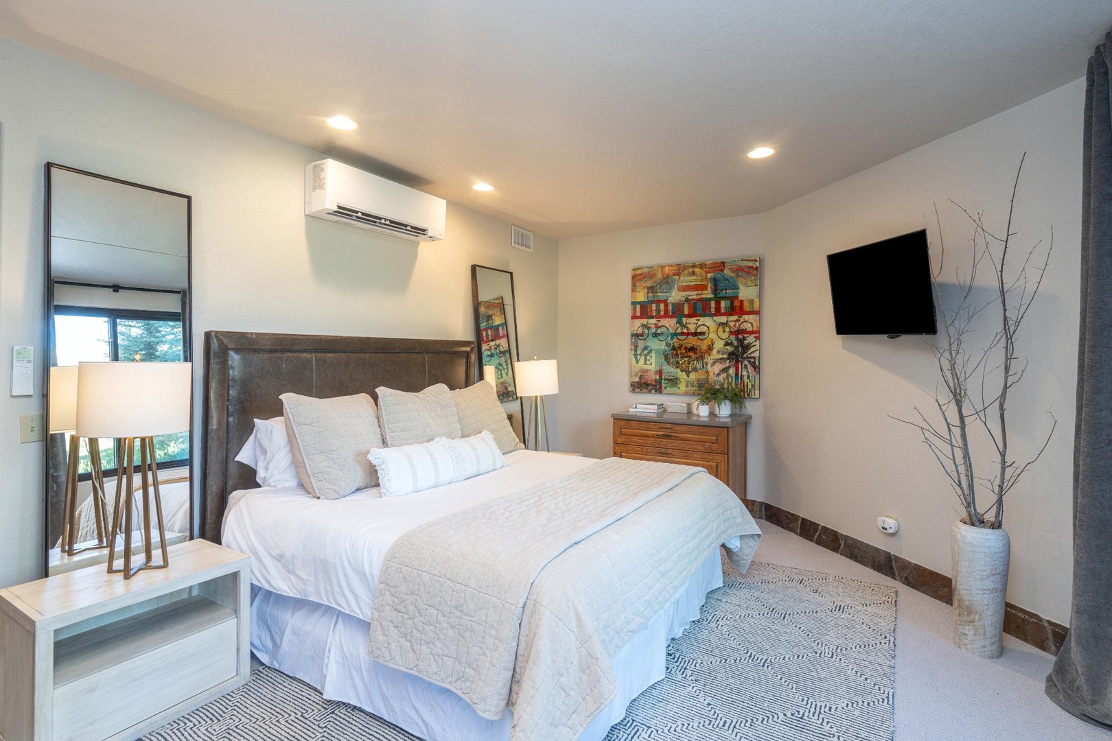 Guest Bedroom 5 - King (Lower Level) AC
