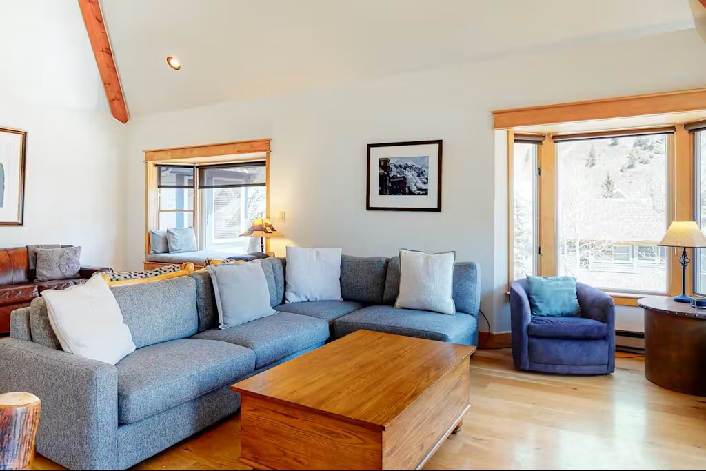 Spacious living room with vaulted ceilings