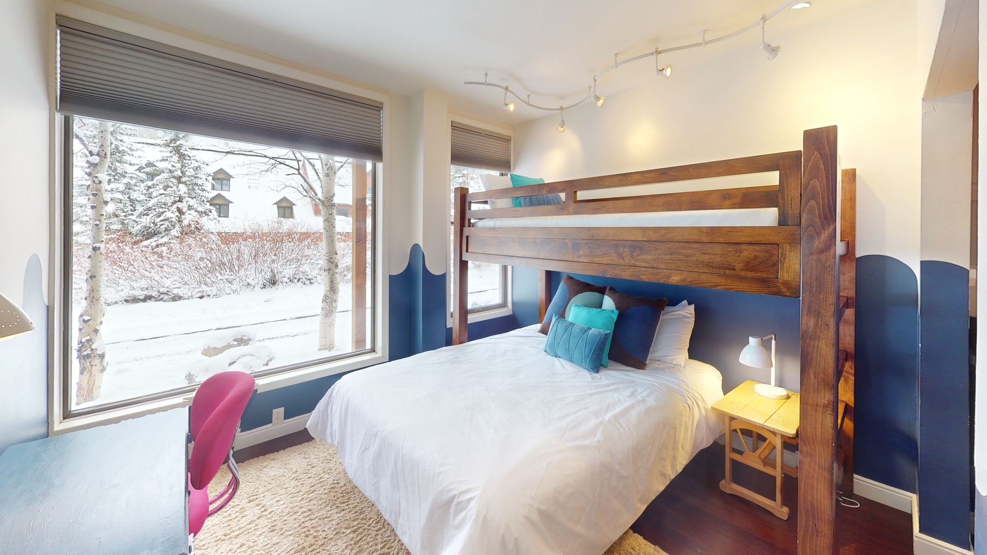Guest Bedroom 2 - Queen lower, Twin top bunk