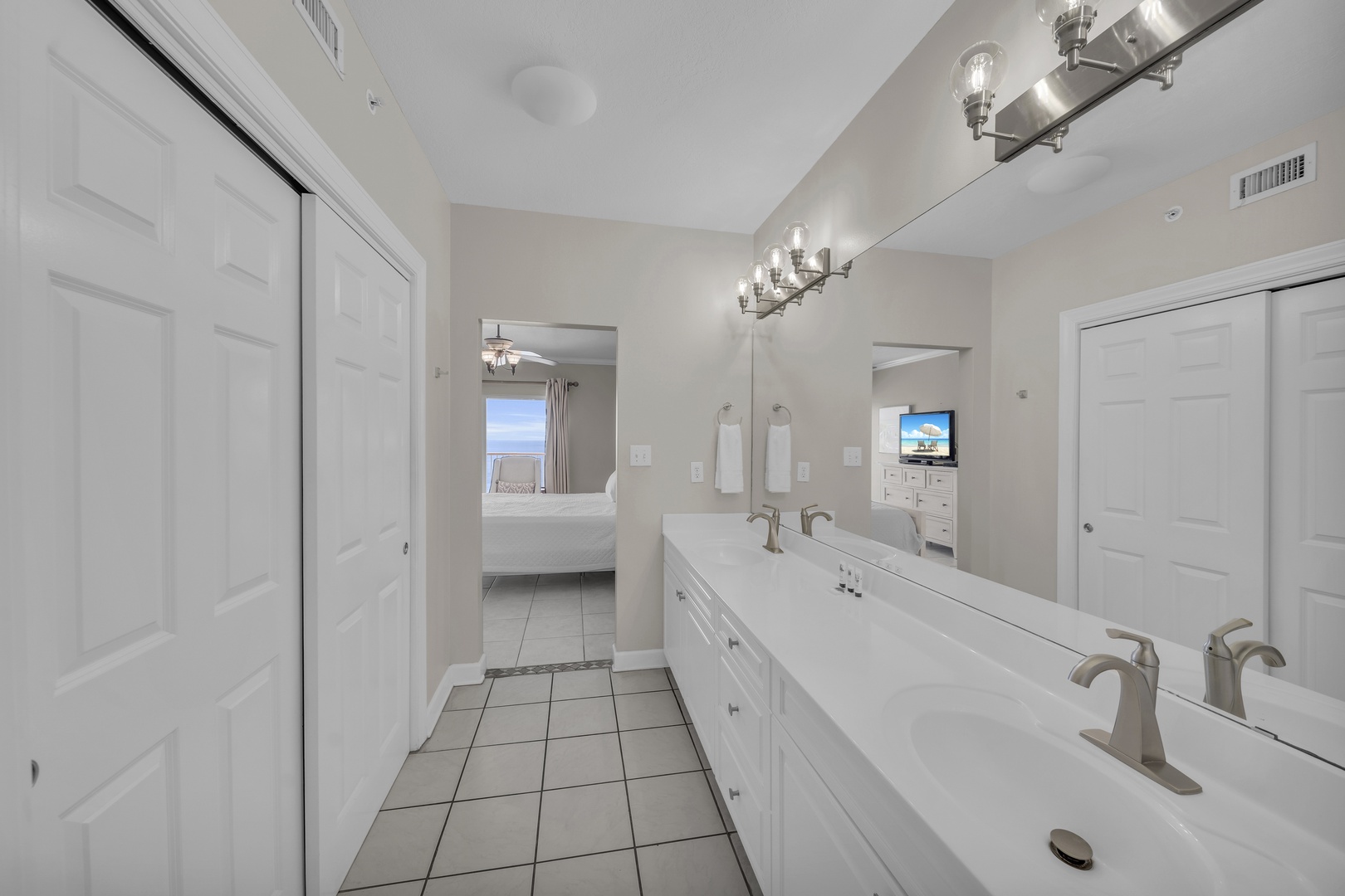 Admirals Quarters 1104