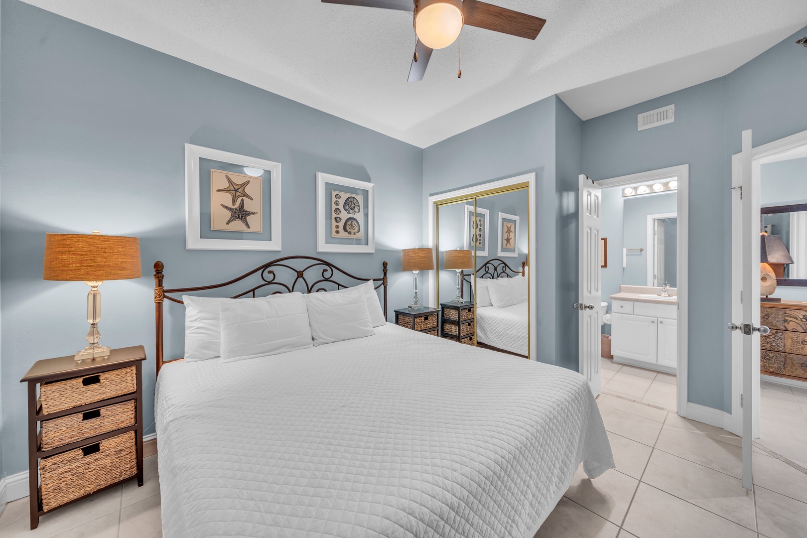 The guest bedroom echoes the luxury.