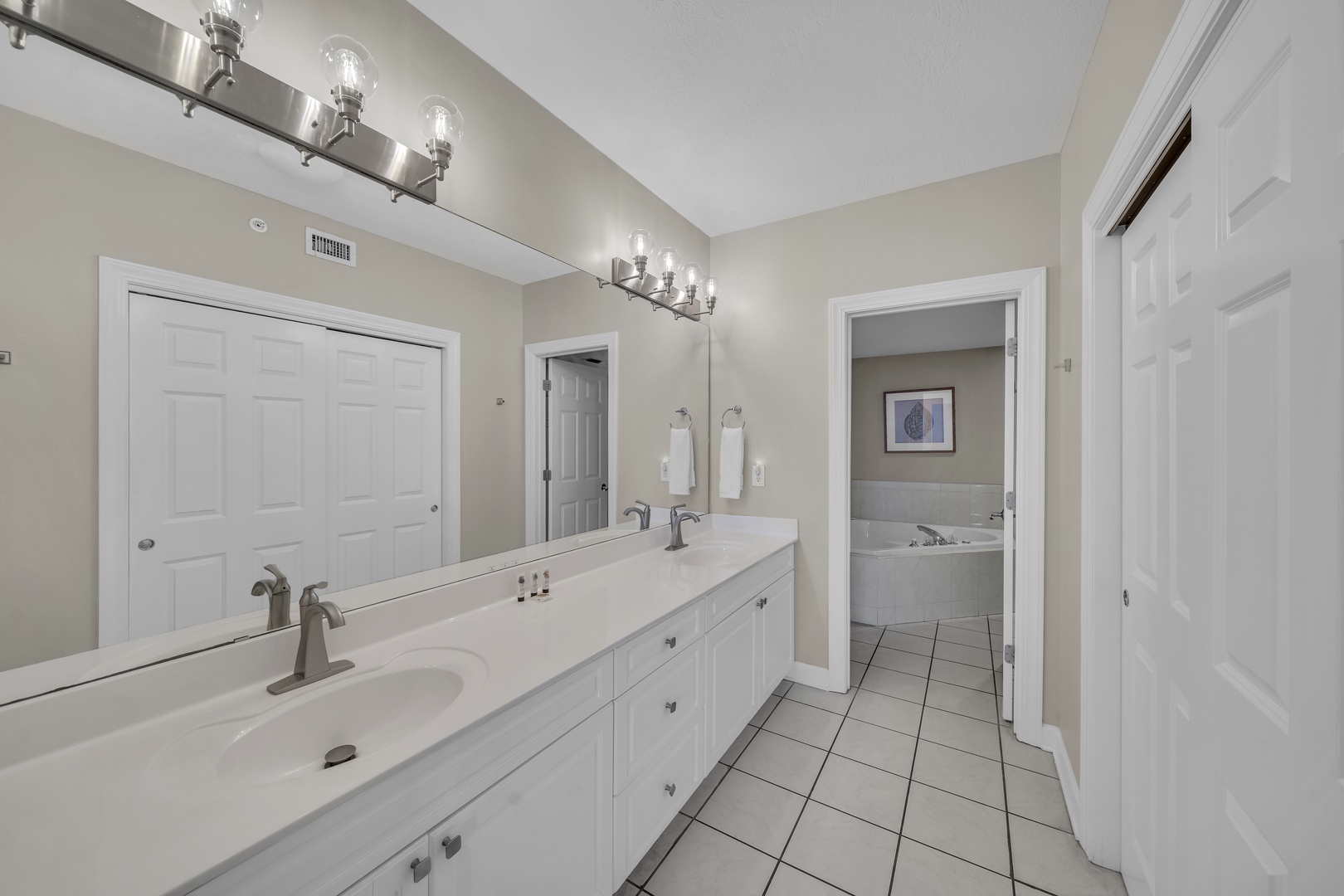 Admirals Quarters 1104