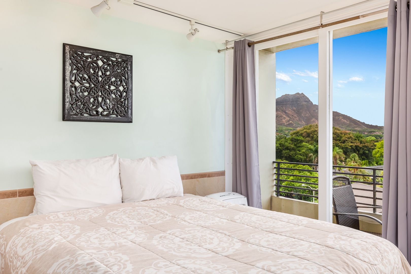 Wake up to stunning mountain views framed by your private balcony. Soft linens, soothing décor, and natural light create your peaceful retreat.