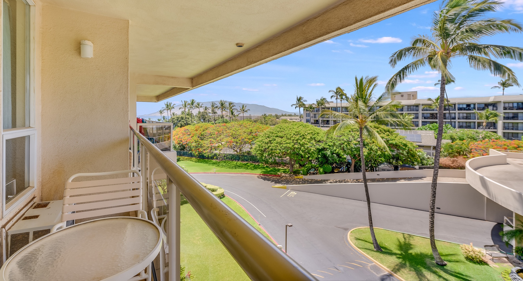 Castle at Maui Banyan G510A - Hotel Room POV - Lanai