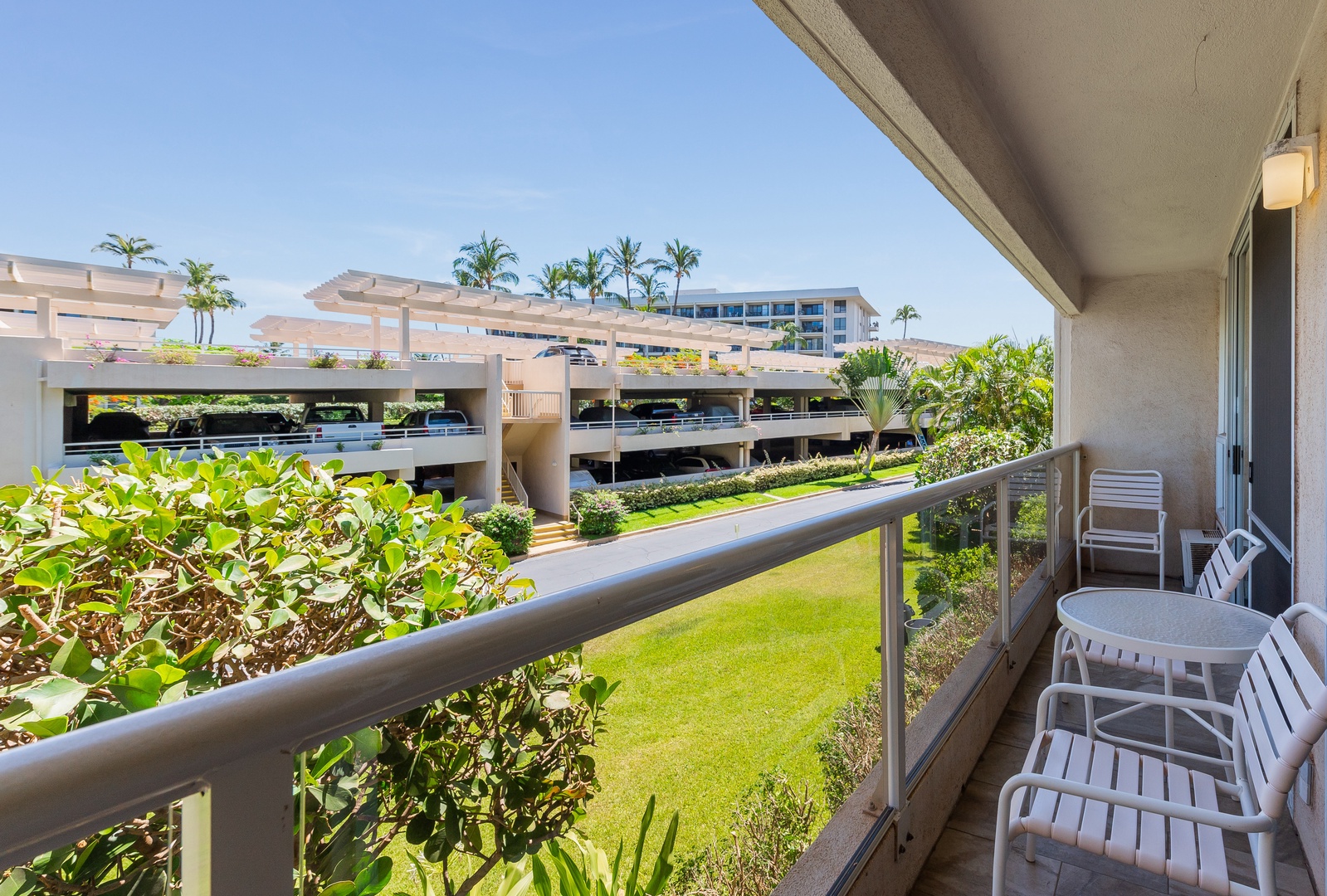 Castle at Maui Banyan H208 - 1 Bedroom Garden View - Lanai