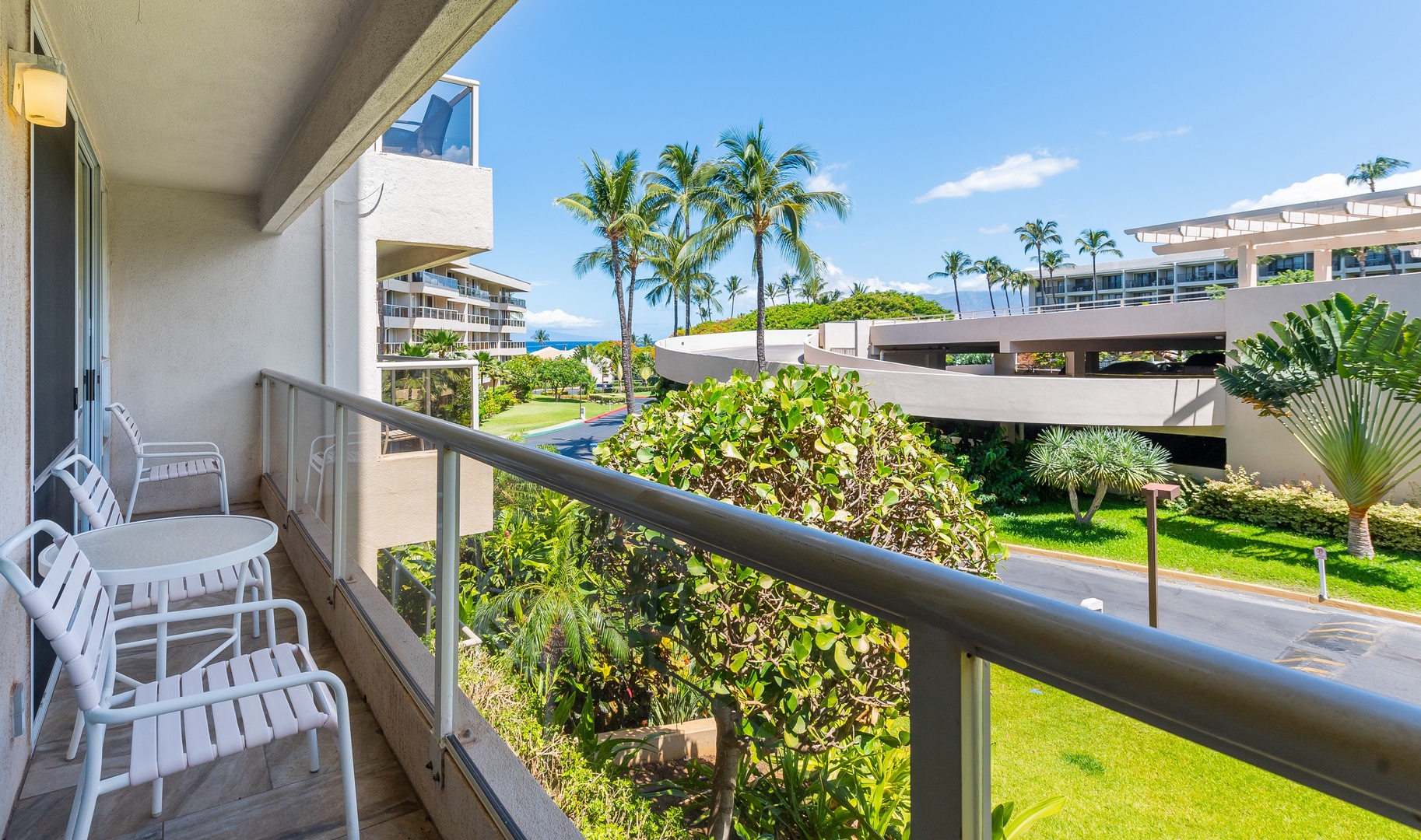 Castle at Maui Banyan H208 - 1 Bedroom Garden View - Lanai