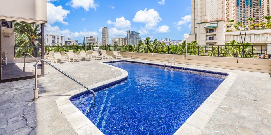 Castle at Palms at Waikiki - Pool Area (13)