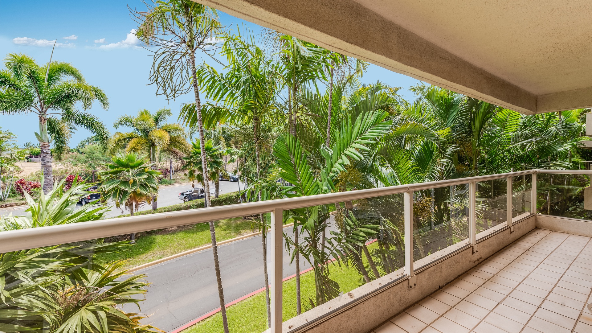 Castle at Maui Banyan T202B - 1 Bedroom Garden View - Lanai