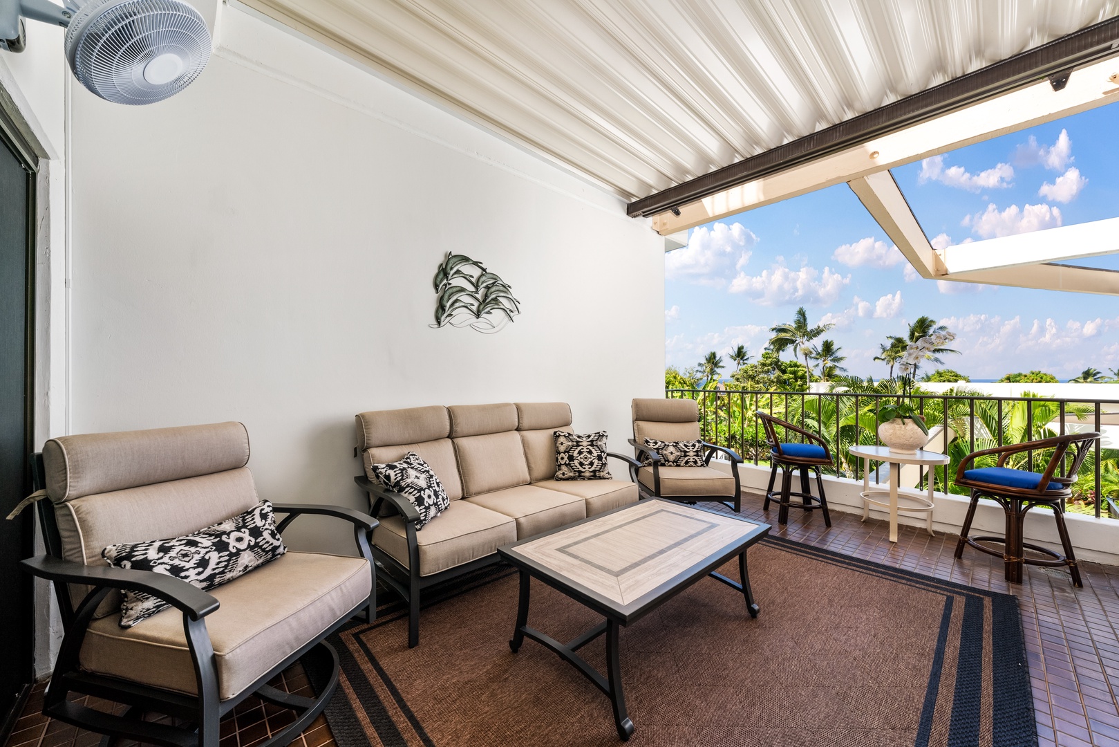 Castle at Royal Sea Cliff 506 - One Bedroom Partial Ocean View - Lanai