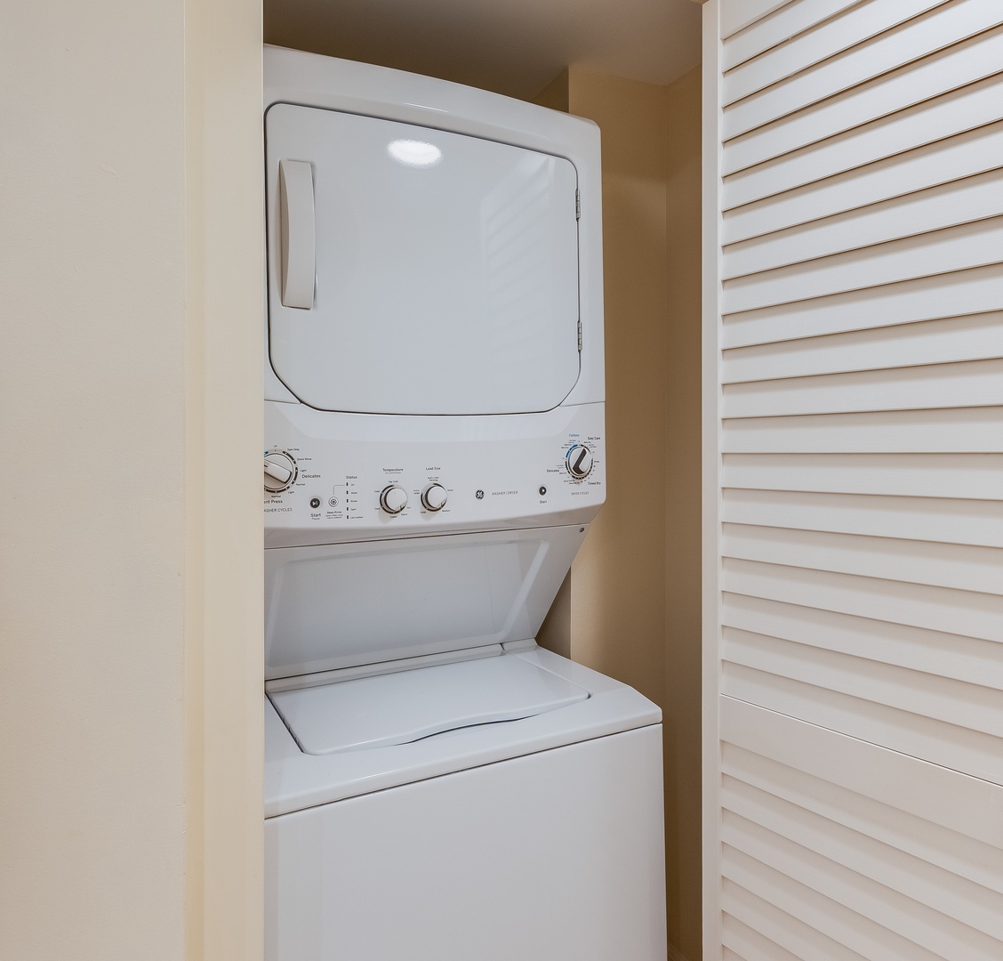 Castle at Maui Banyan T202B - Washer and Dryer