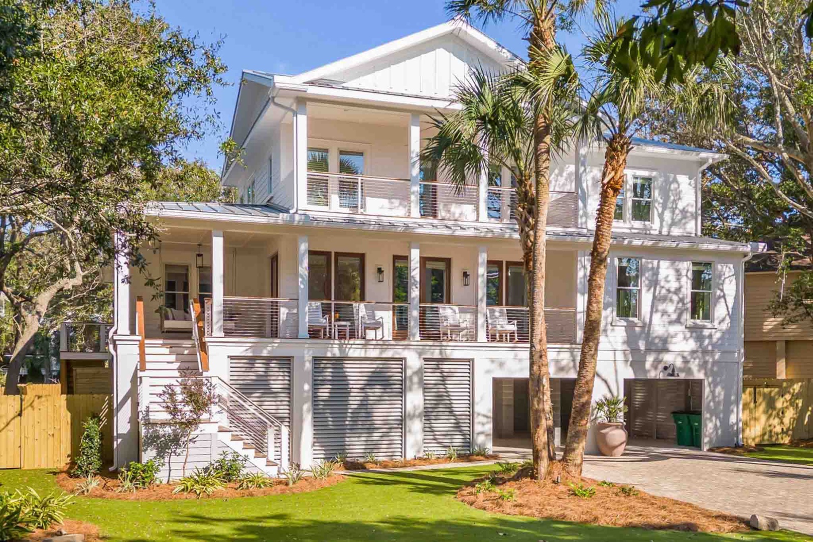 28th Ave 10 - Bikinis and Martinis