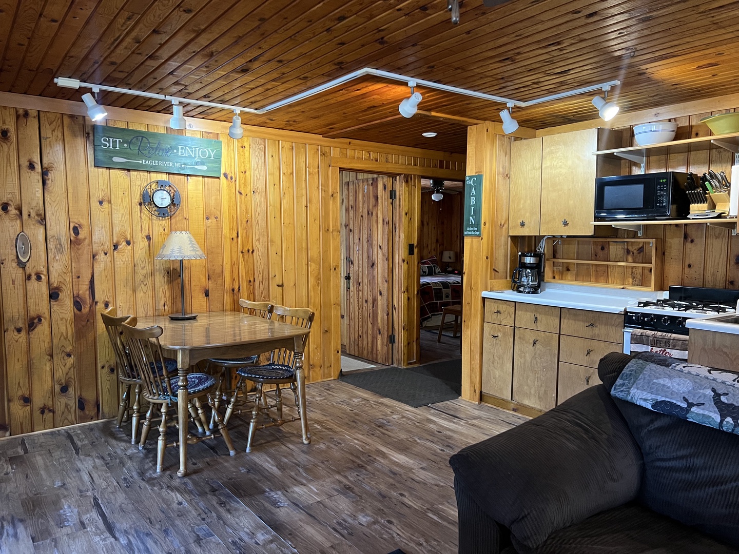 Eat-in Kitchen with Extra Table Leaf