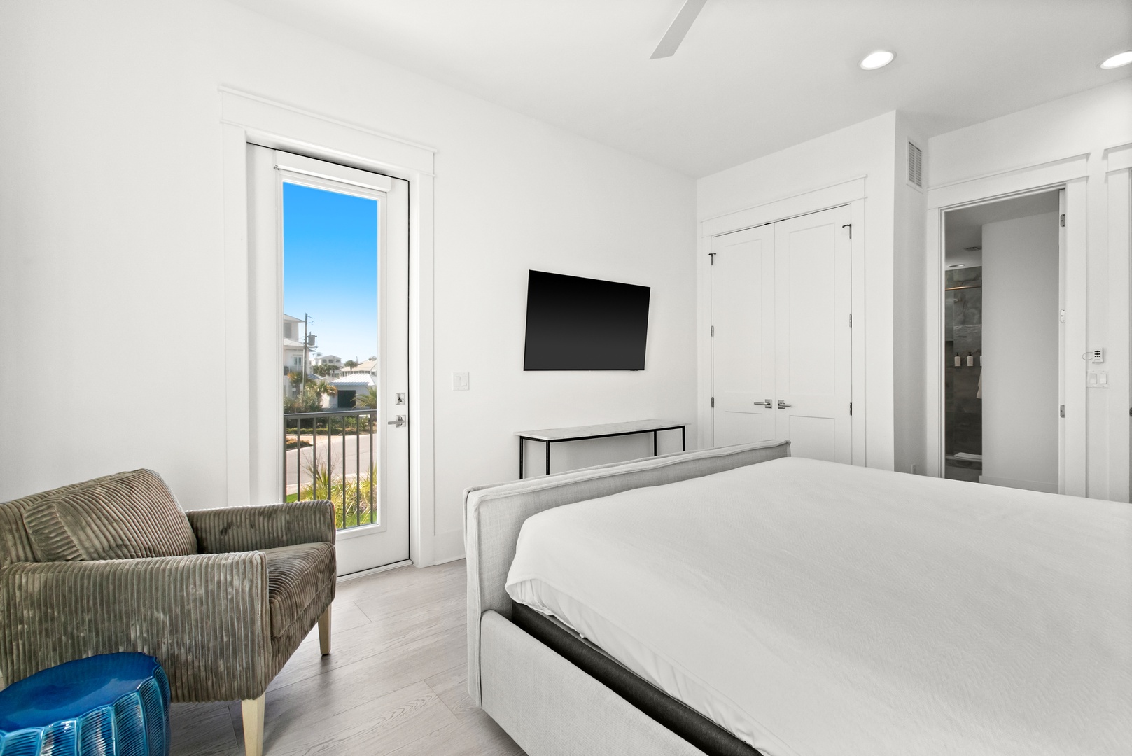 Step out onto your private balcony for fresh air and sunshine, then retreat to your serene bedroom with a plush bed and modern ensuite bathroom.