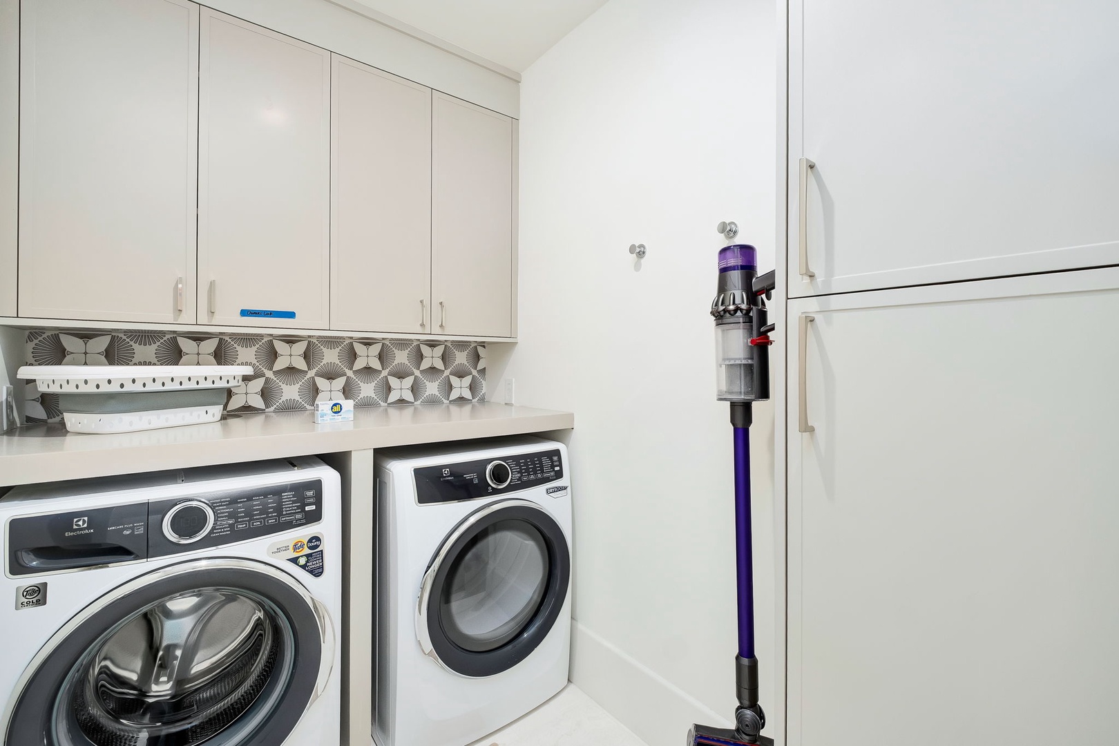 Your dedicated laundry space makes longer stays effortless, with a full-size washer and dryer ready to keep your wardrobe fresh and your packing light.