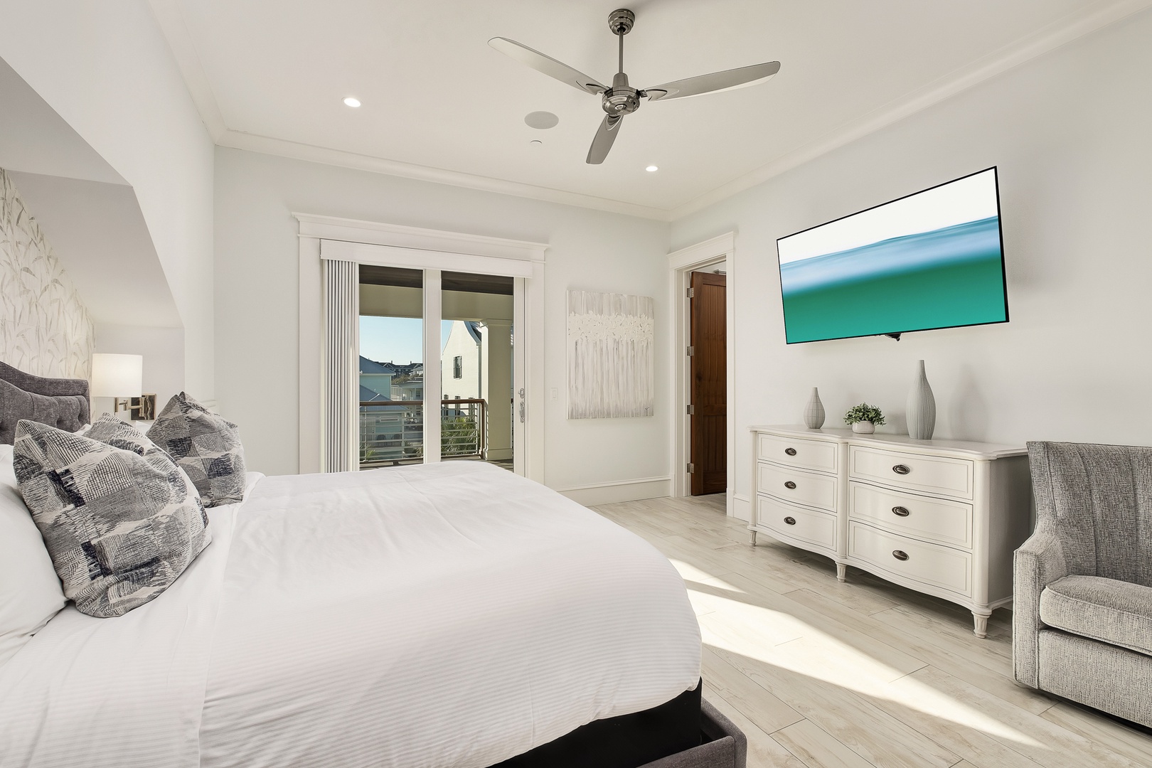 Seas Above The Rest (128)