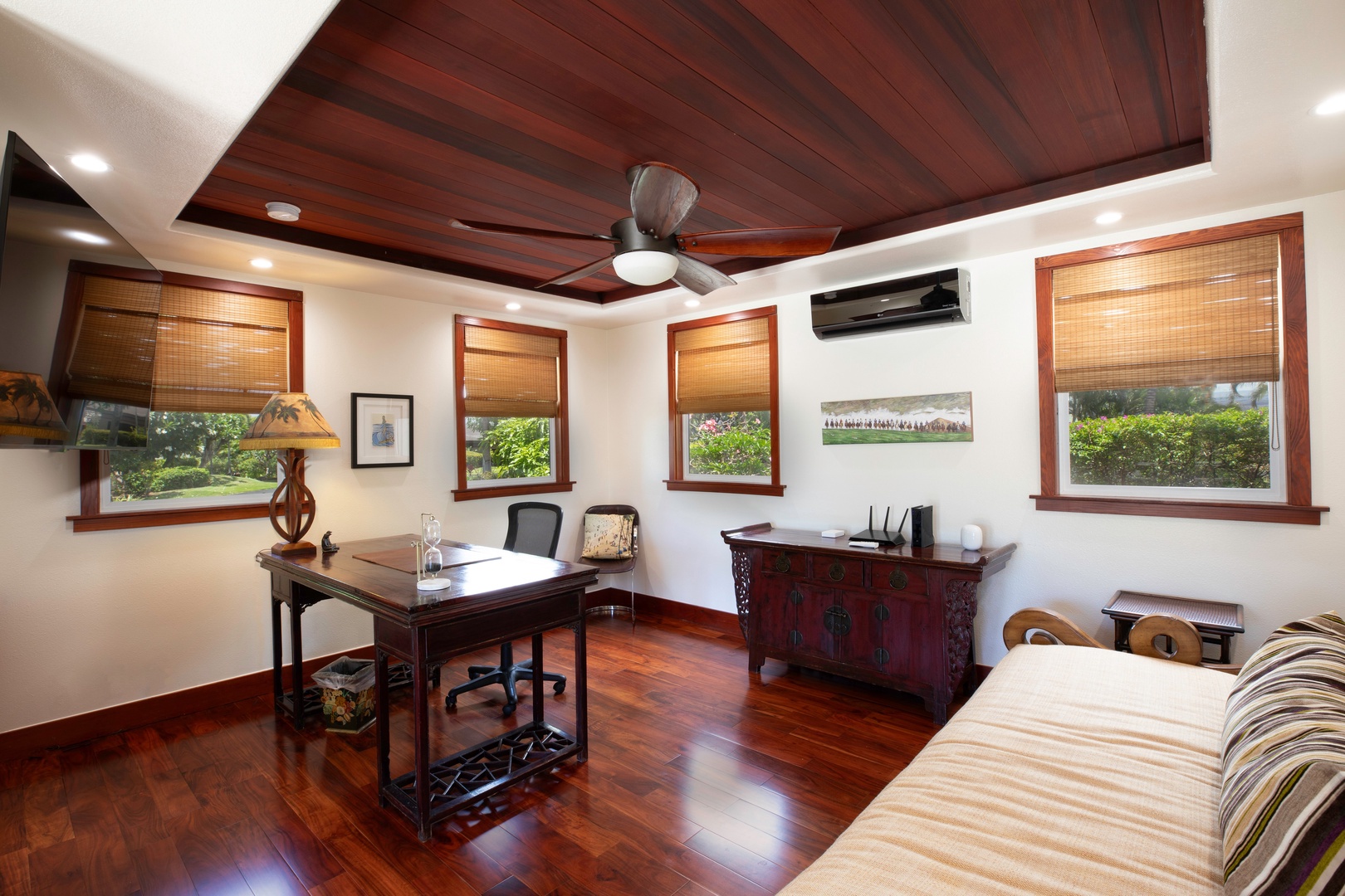 Kamuela Vacation Rentals, Beach Walker at Champion Ridge - Work or read in calm comfort with inspiring tropical surroundings.