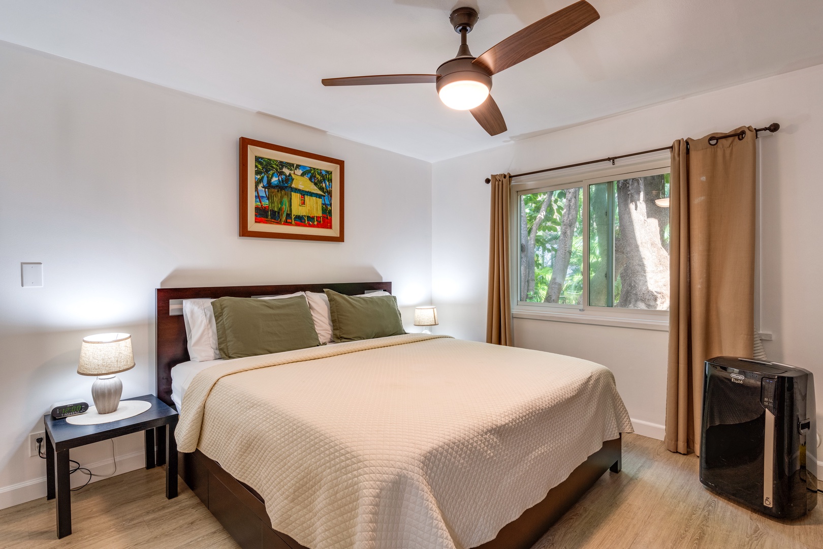 Kihei Vacation Rentals, Koa Resort 1B - King sized bed