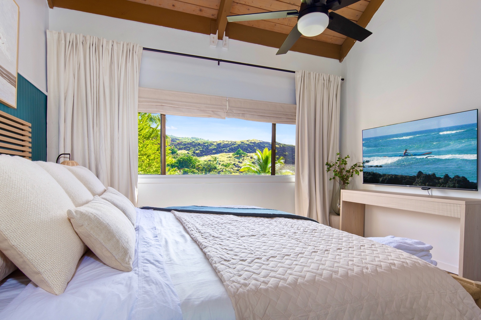 Kailua Kona Vacation Rentals, Keauhou Kai C301 - Wake up with the window full of green and the TV you will probably ignore.