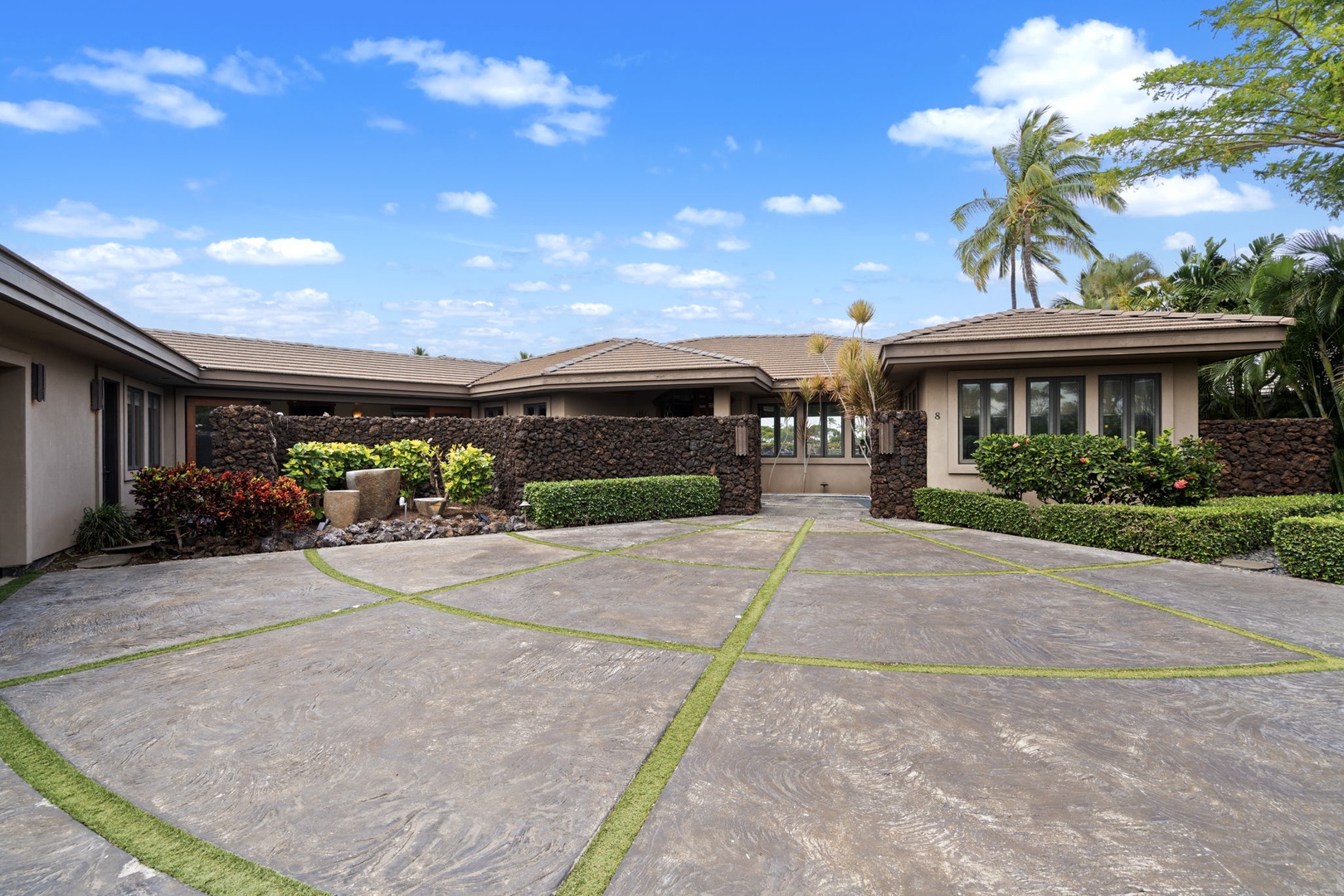 Kamuela Vacation Rentals, Hale Konane - A grand entrance welcomes you to your private luxury retreat.