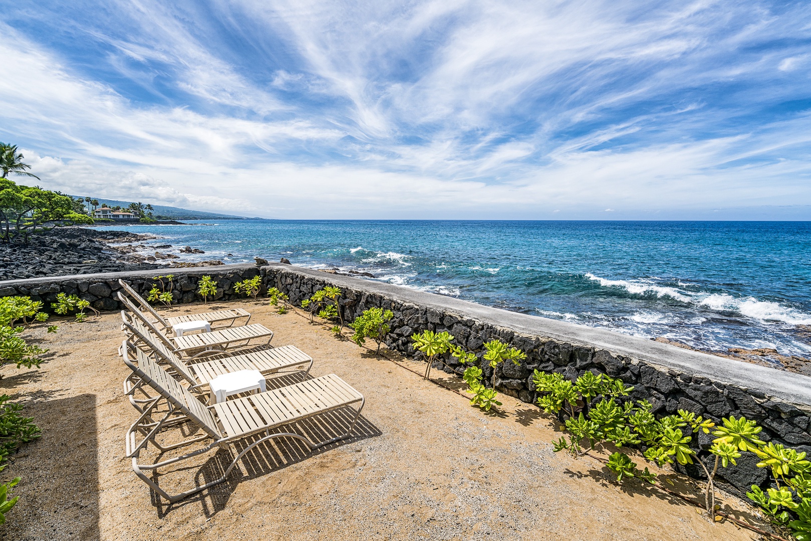 Kailua Kona Vacation Rentals, Casa De Emdeko 104 - Lounge ocean side work on that tan!