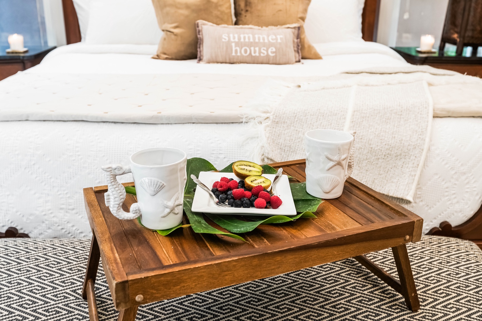 Honolulu Vacation Rentals, Pili Pono - Welcome tray with fresh fruit and drinks in the guest suite.