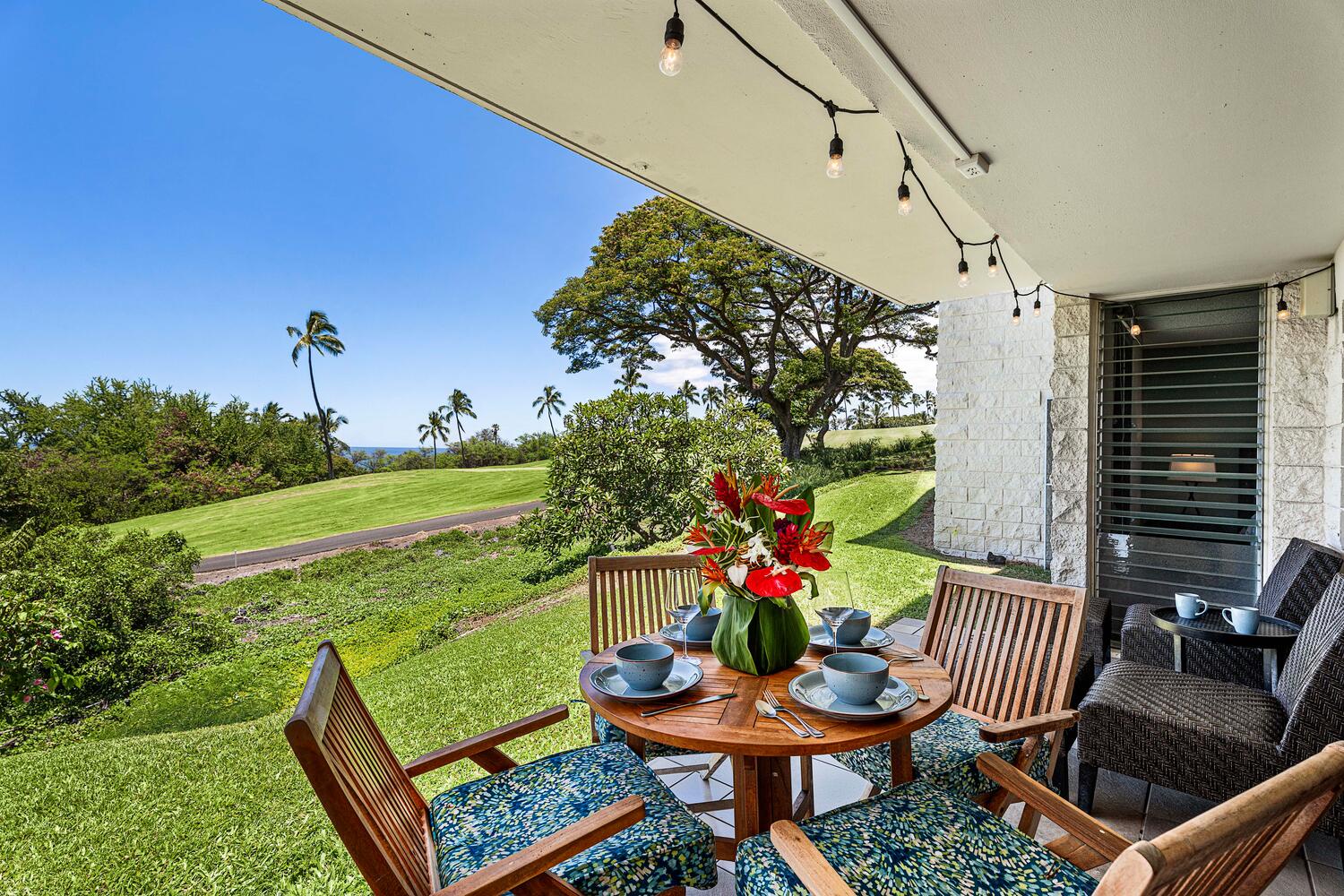 Kailua Kona Vacation Rentals, Keauhou Akahi 302 - Lanai dining for 4 outside for al fresco meals.