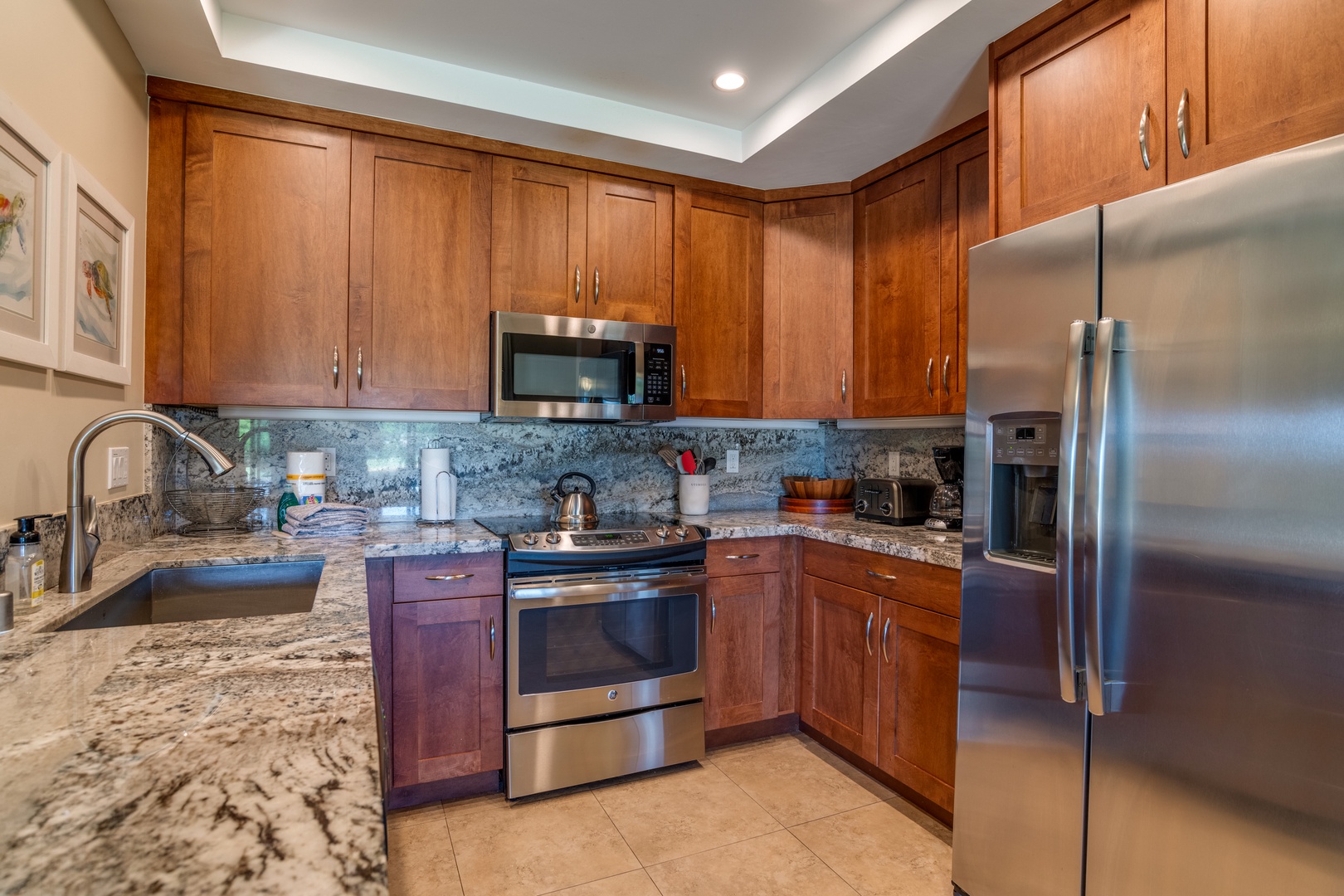 Lahaina Vacation Rentals, Kapalua Golf Villas 15P3-4 - Top-tier kitchen appliances for your culinary needs.