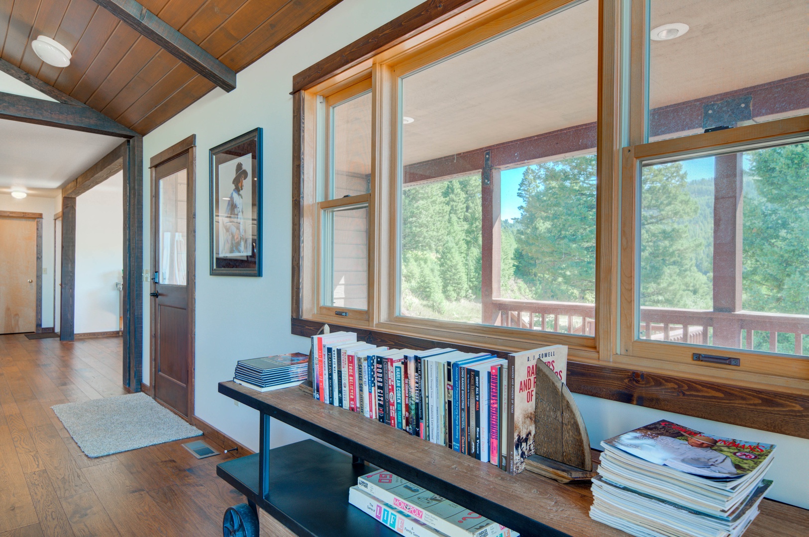 Bozeman Vacation Rentals, The Canyon Lookout - And even a cozy reading nook!