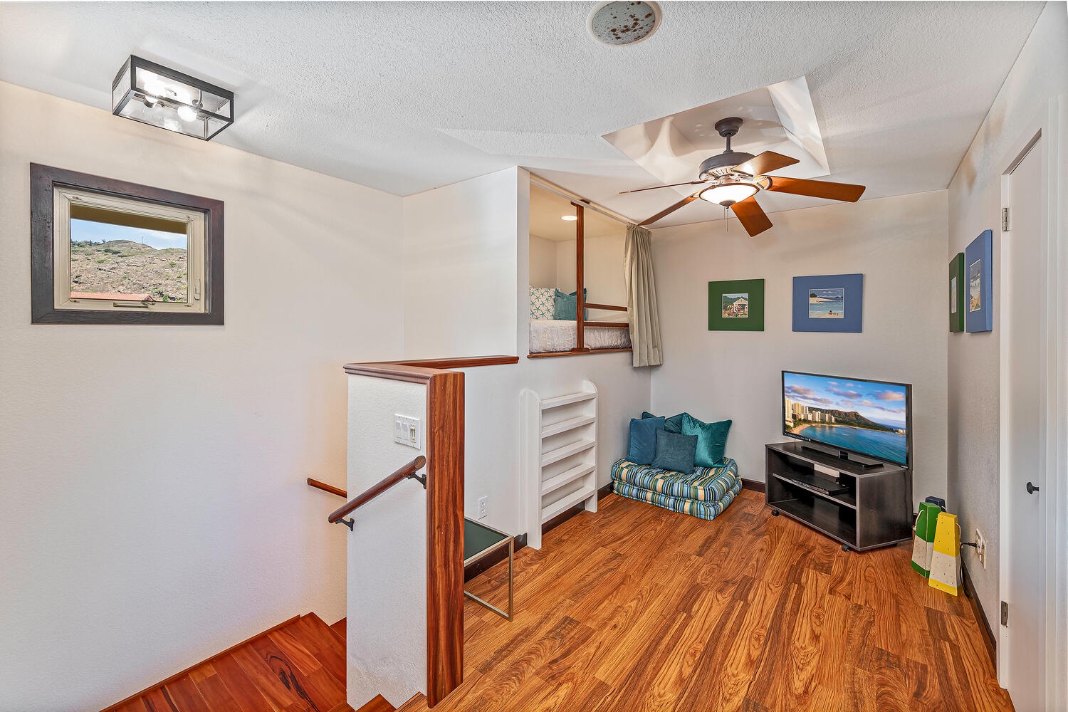 Honolulu Vacation Rentals, Nani Wai - Second level loft space, a perfect kids getaway.