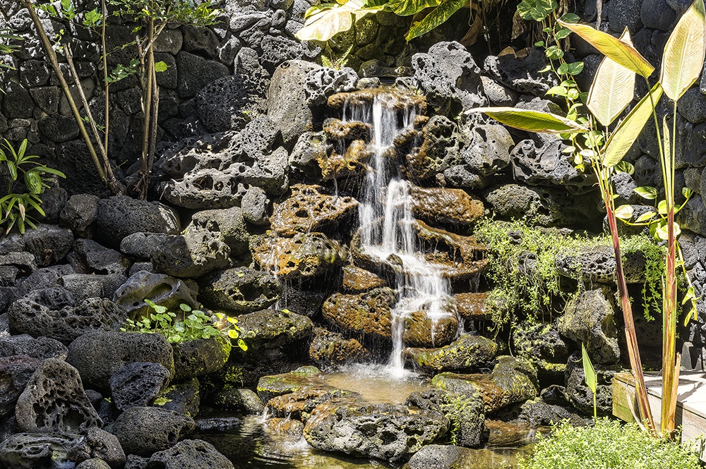 Kailua Kona Vacation Rentals, Ali'i Point #9 - Koi pond fountain within the atrium of the home