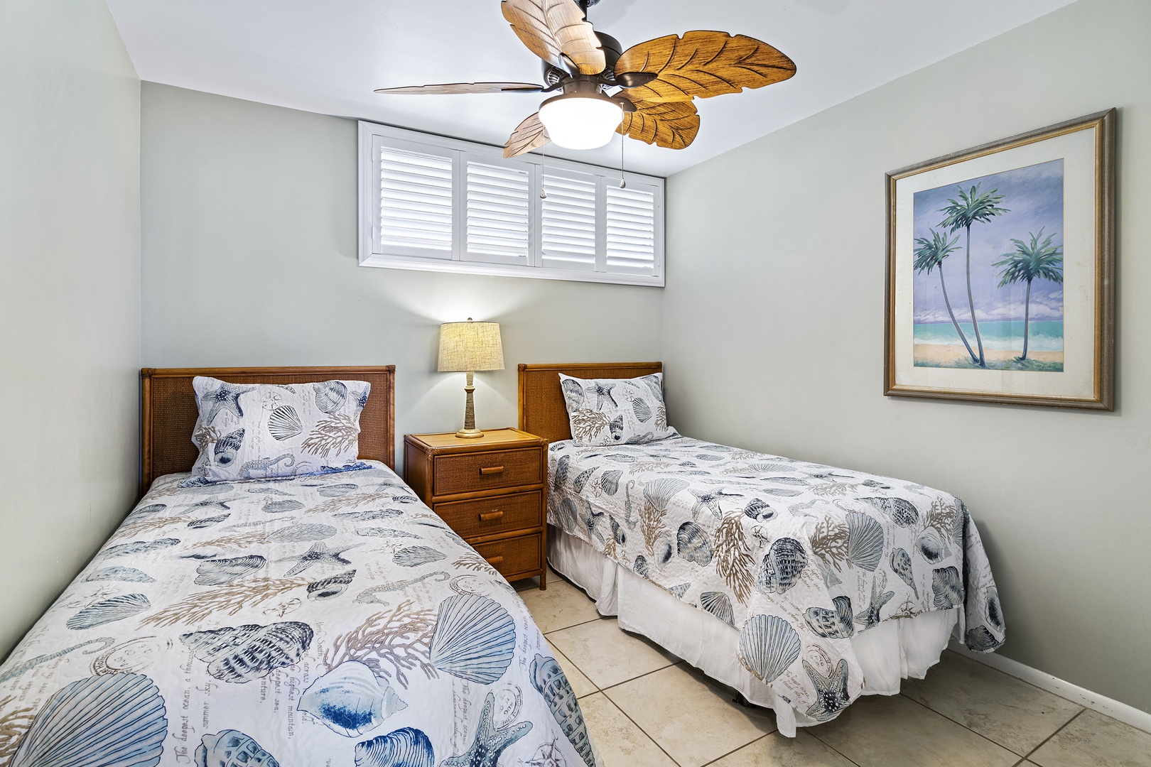 Kailua Kona Vacation Rentals, Sea Village 1105 - Guest bedroom equipped with 2 Twin beds