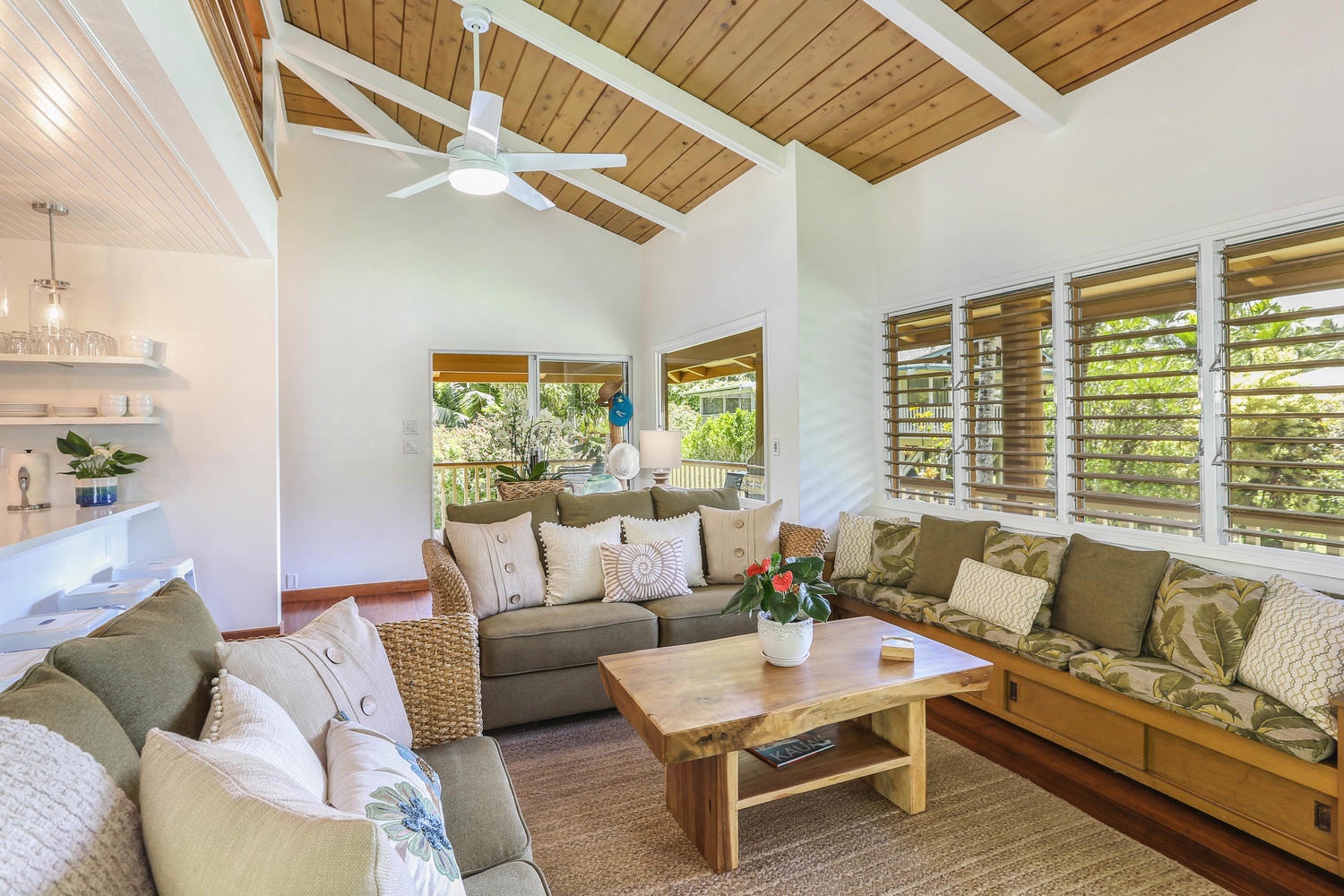 Hanalei Vacation Rentals, Hallor House TVNC #5147 - LIVING AREA