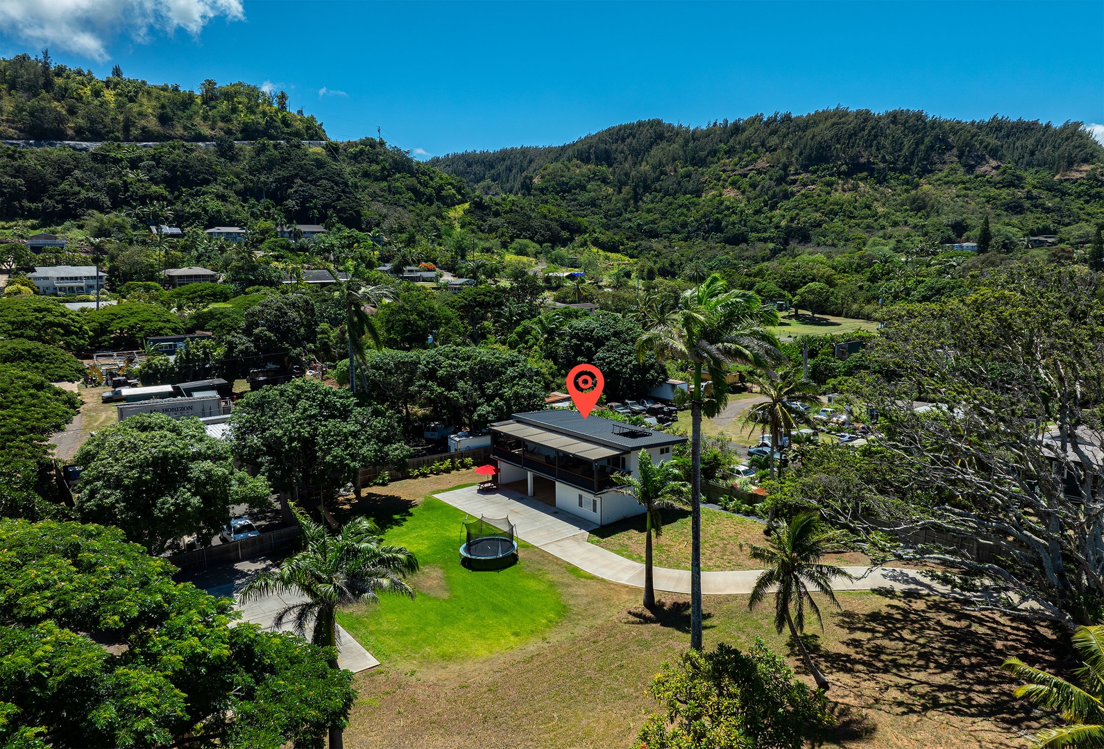 Haleiwa Vacation Rentals, Sunset Beach Island Retreat - Surrounded by lush greenery, this secluded property offers a private escape nestled in the heart of nature