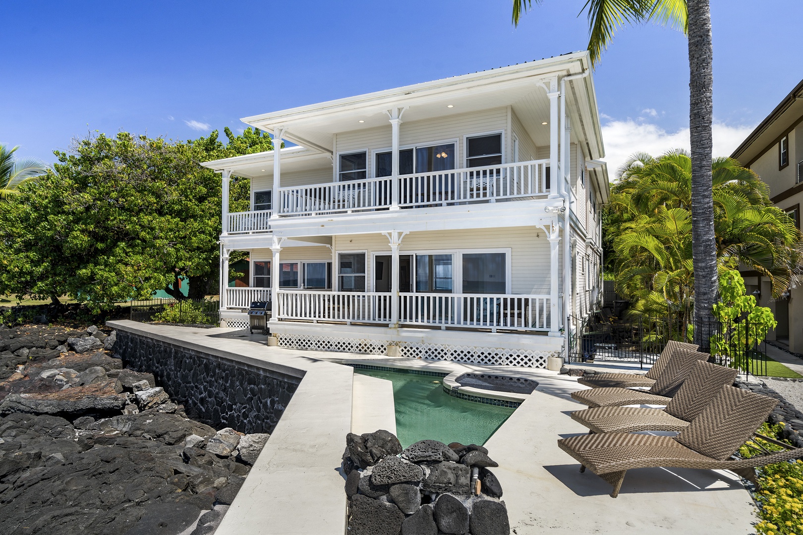 Kailua Kona Vacation Rentals, Dolphin Manor - No better place to call home while visiting the Big Island!