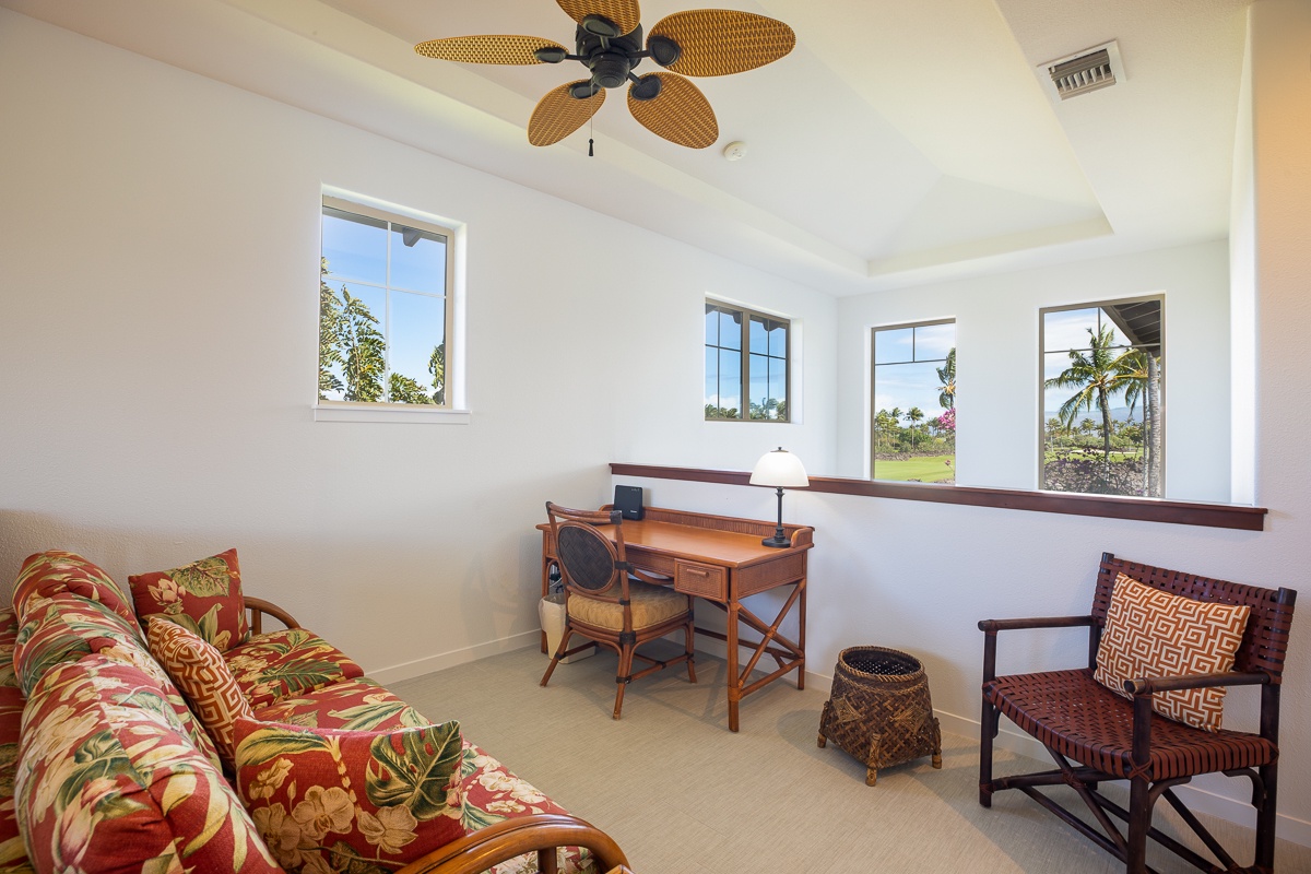 Kamuela Vacation Rentals, Mauna Lani Golf Villas C1 - Desk area in the loft