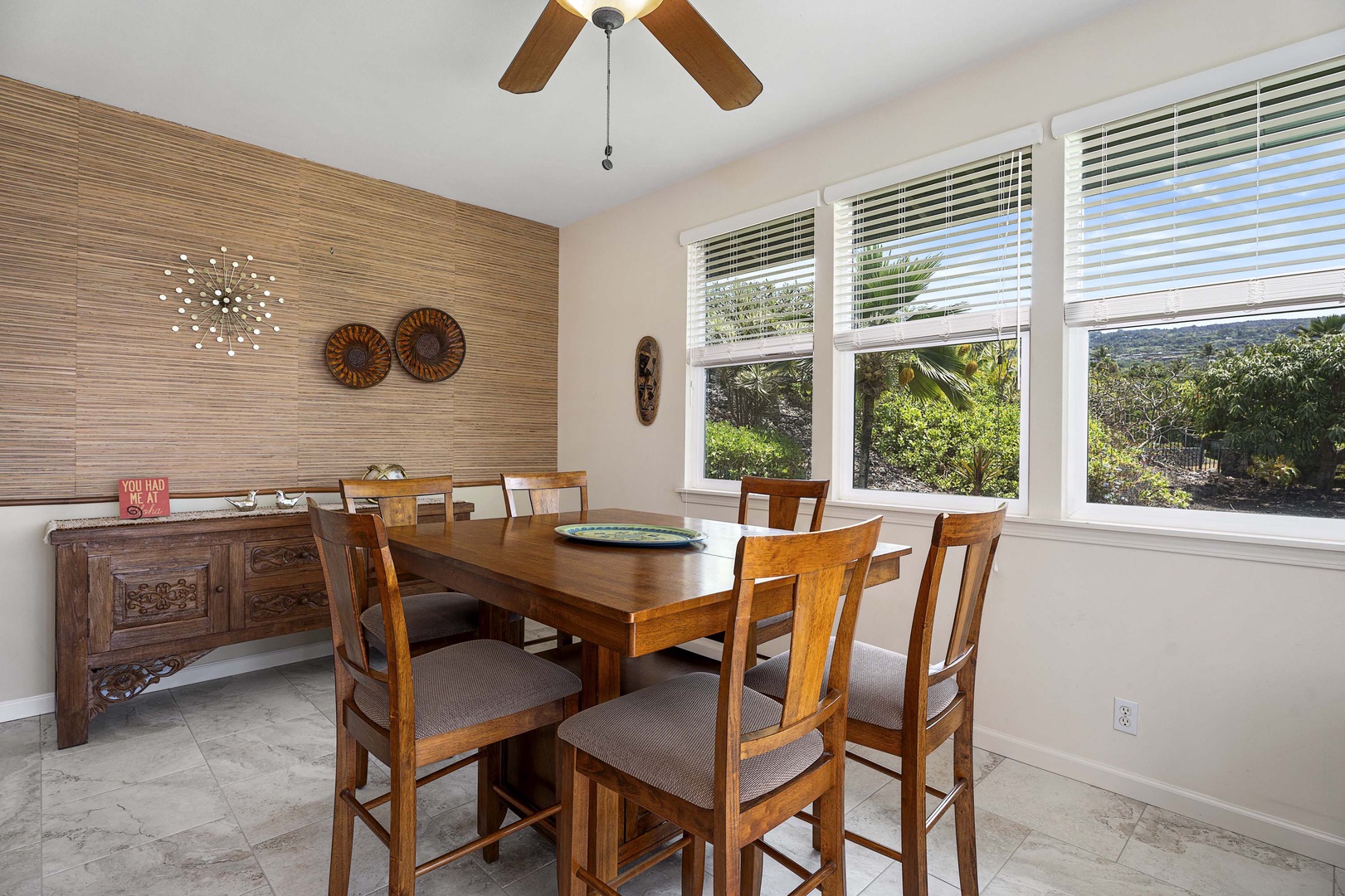 Kailua Kona Vacation Rentals, Kahakai Estates Hale - Intimate feasts await at our six-seat dining delight