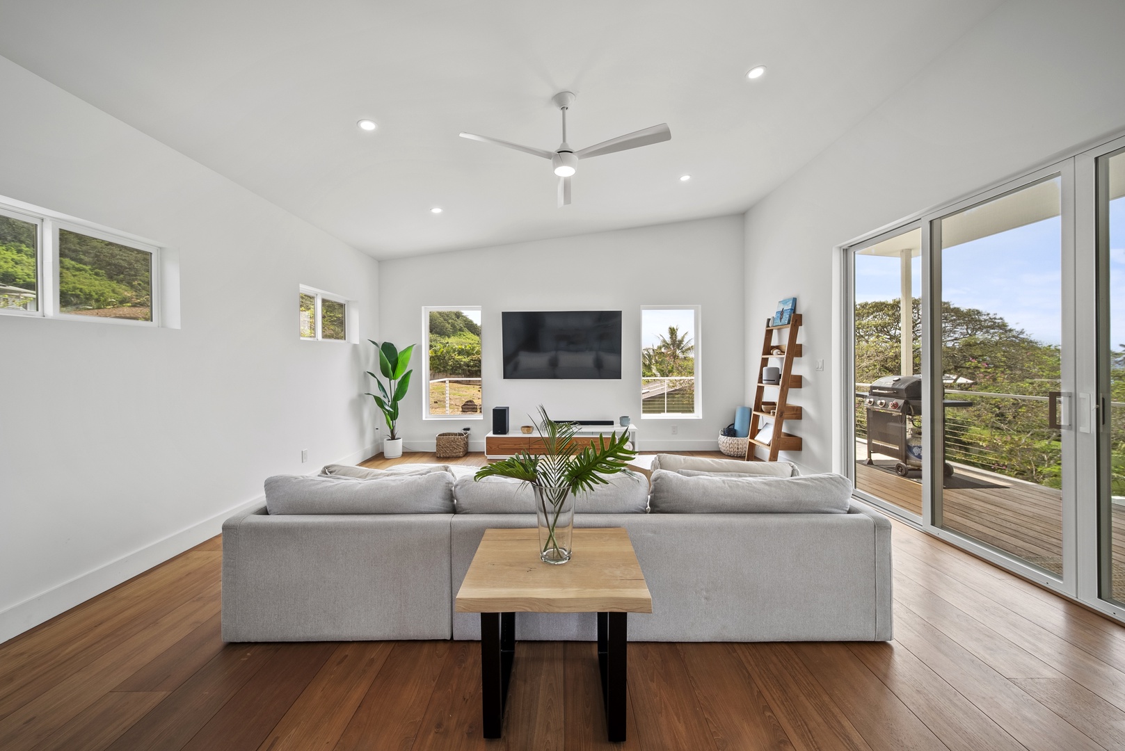 Haleiwa Vacation Rentals, Villa Bianca - Relax in the inviting living area, the perfect spot to unwind after a day of exploring.