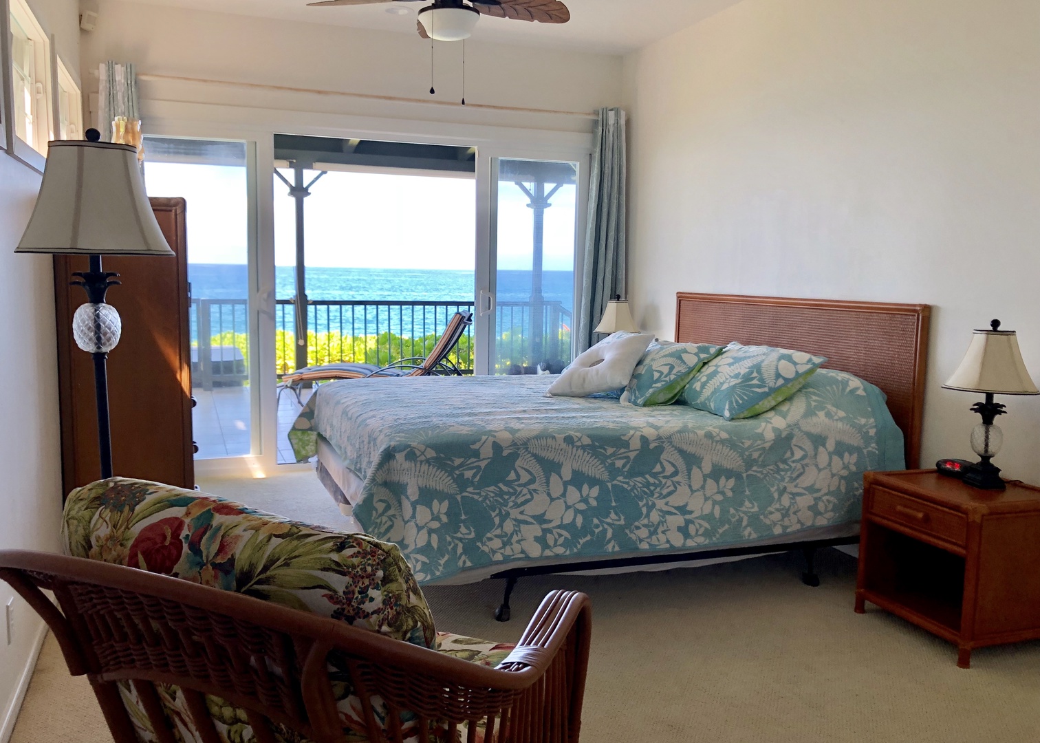 Kailua Kona Vacation Rentals, Hoku'Ea Hale - First floor Primary bedroom with access to the expansive lanai!