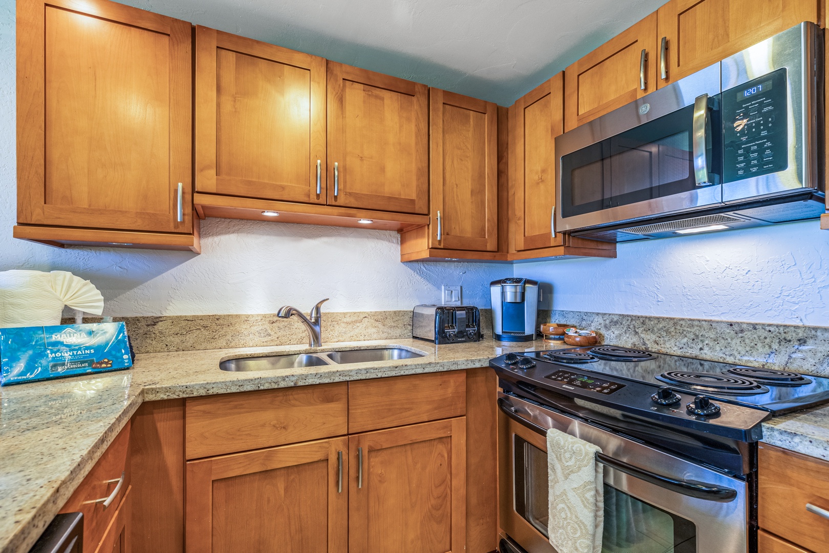 Lahaina Vacation Rentals, Papakea K-105 - Papakea K-105’s kitchen blends clean design with comfort and all the essentials.