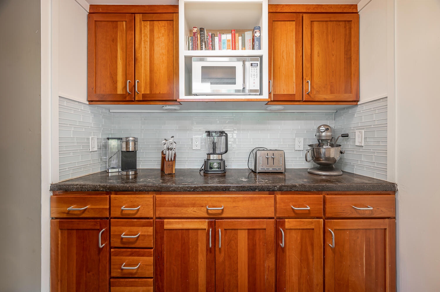 Haleiwa Vacation Rentals, Mele Makana - The butler's pantry contains your smaller appliances (blender, toaster, mixer, coffee maker, and more)