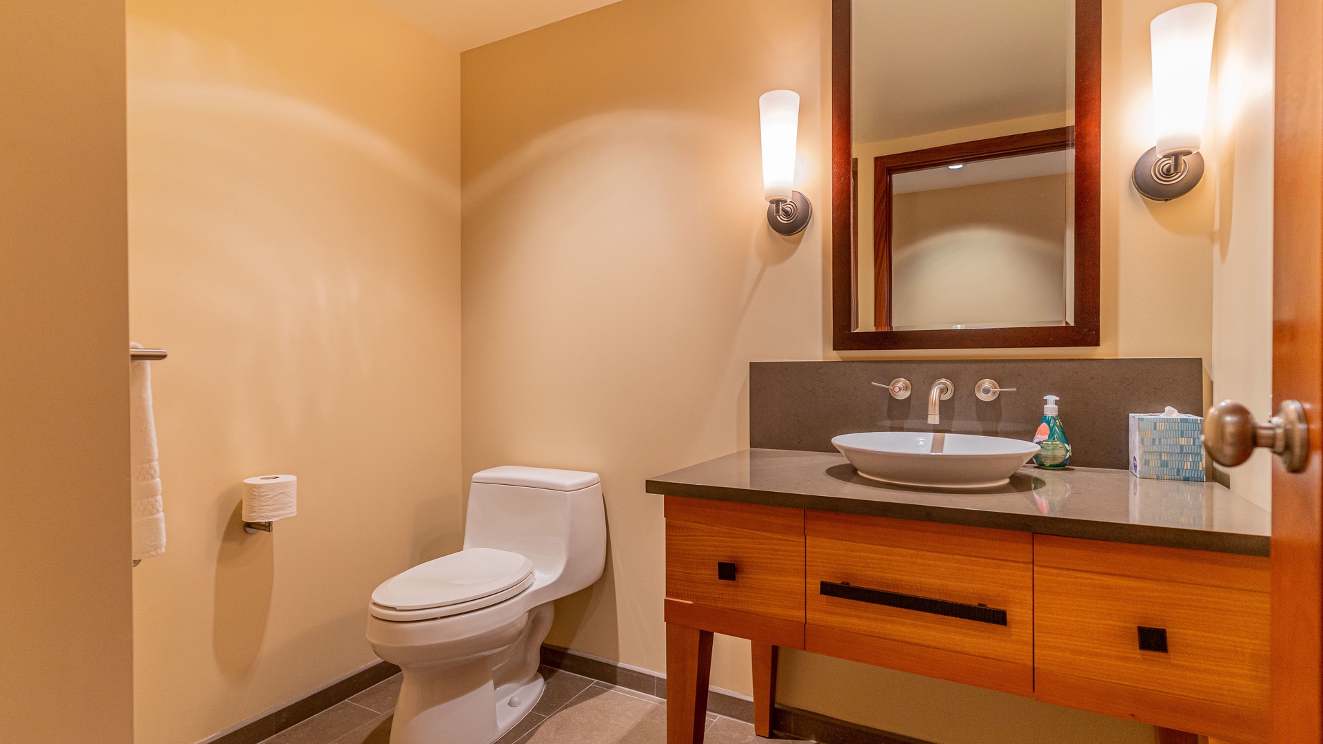 Kapolei Vacation Rentals, Ko Olina Beach Villas O401 - The third guest bathroom is a half bath.